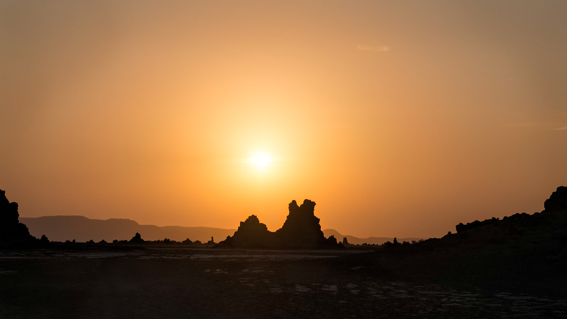 Chimneys at Sunset - Lac Abbe, Djibouti