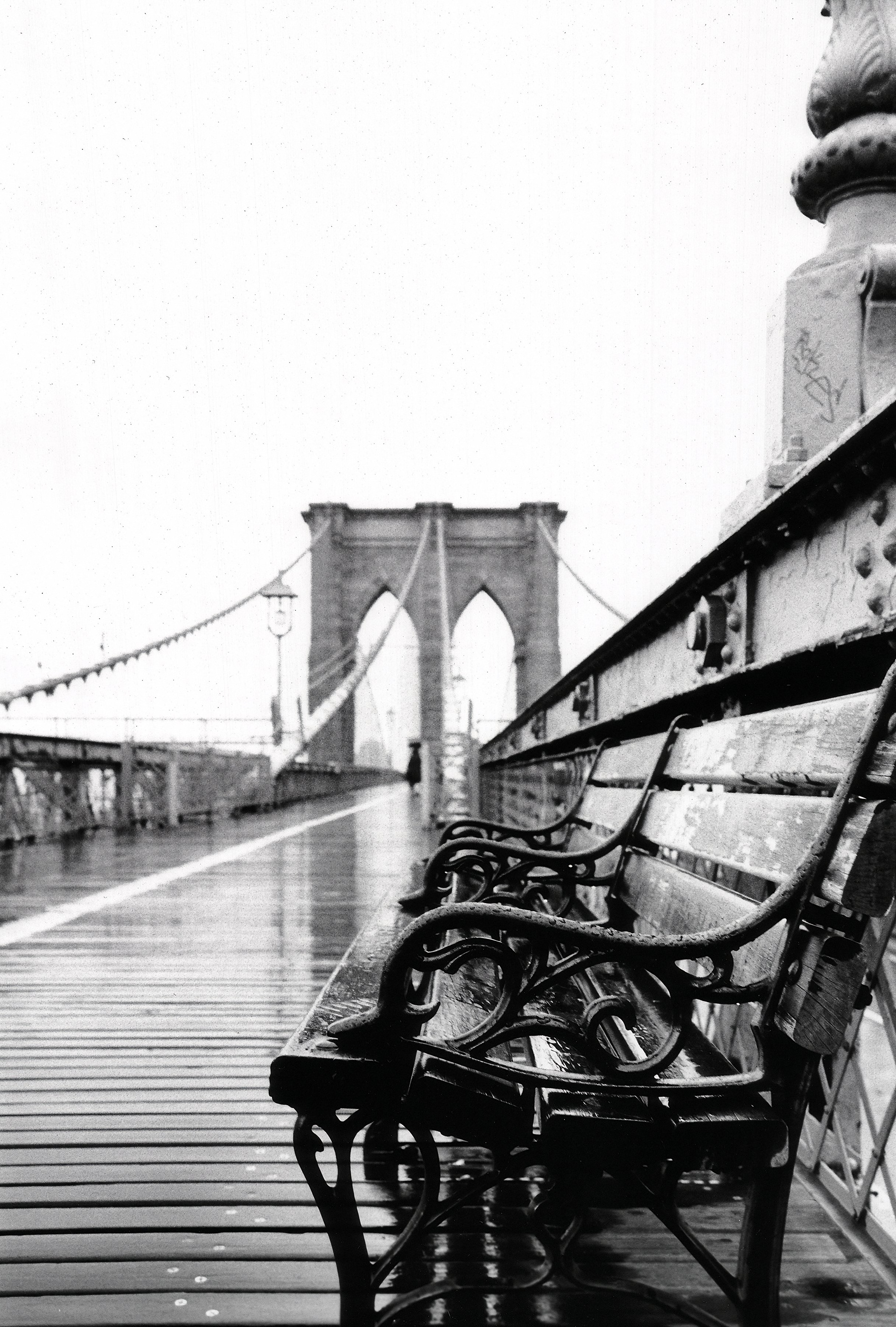 Bench on the Brooklyn Bridge - Artur Krause