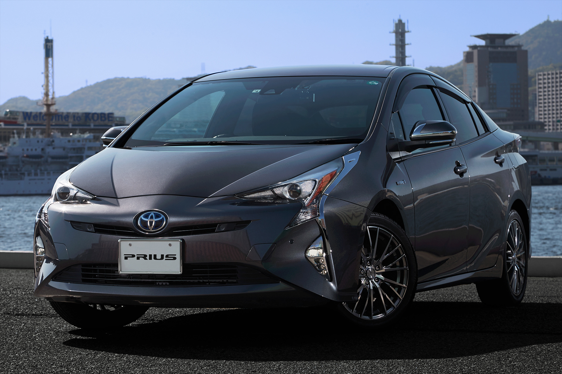 TOYOTA PRIUS 六甲アイランド埠頭