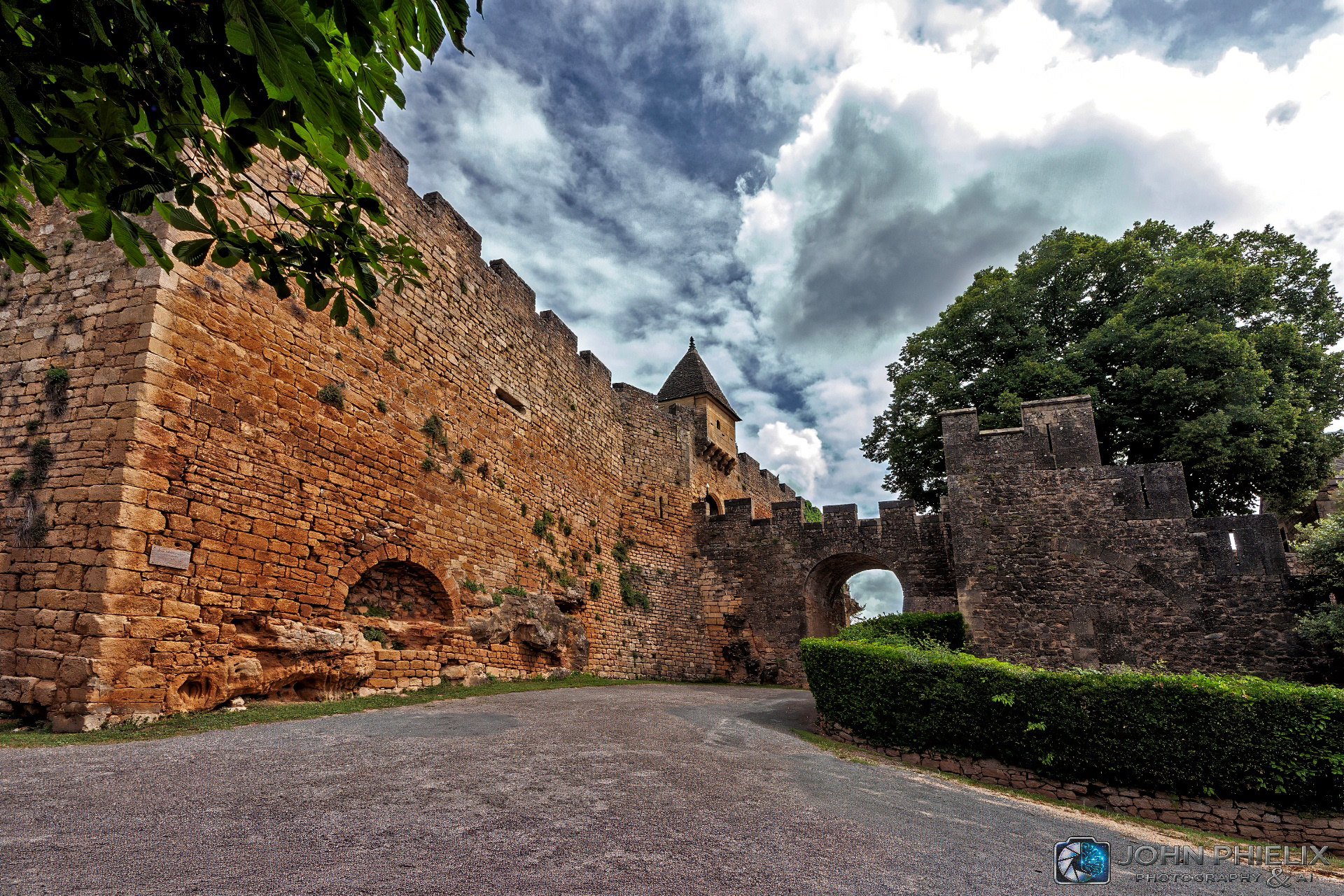  Château de Montfort, located in the village of Vitrac within the Dordogne department of southwestern France.