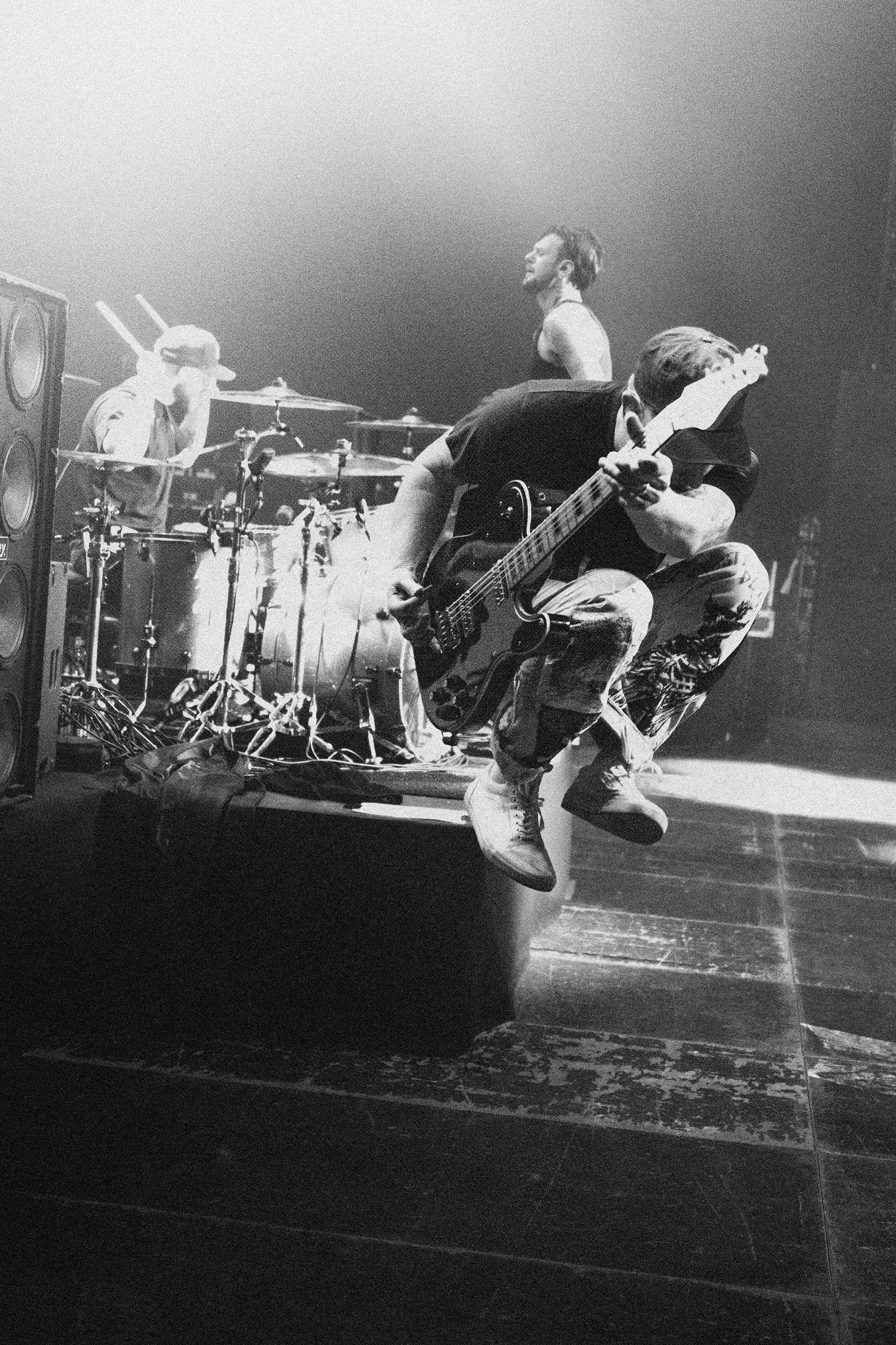 WHILE SHE SLEEPS at Le Zénith de Paris