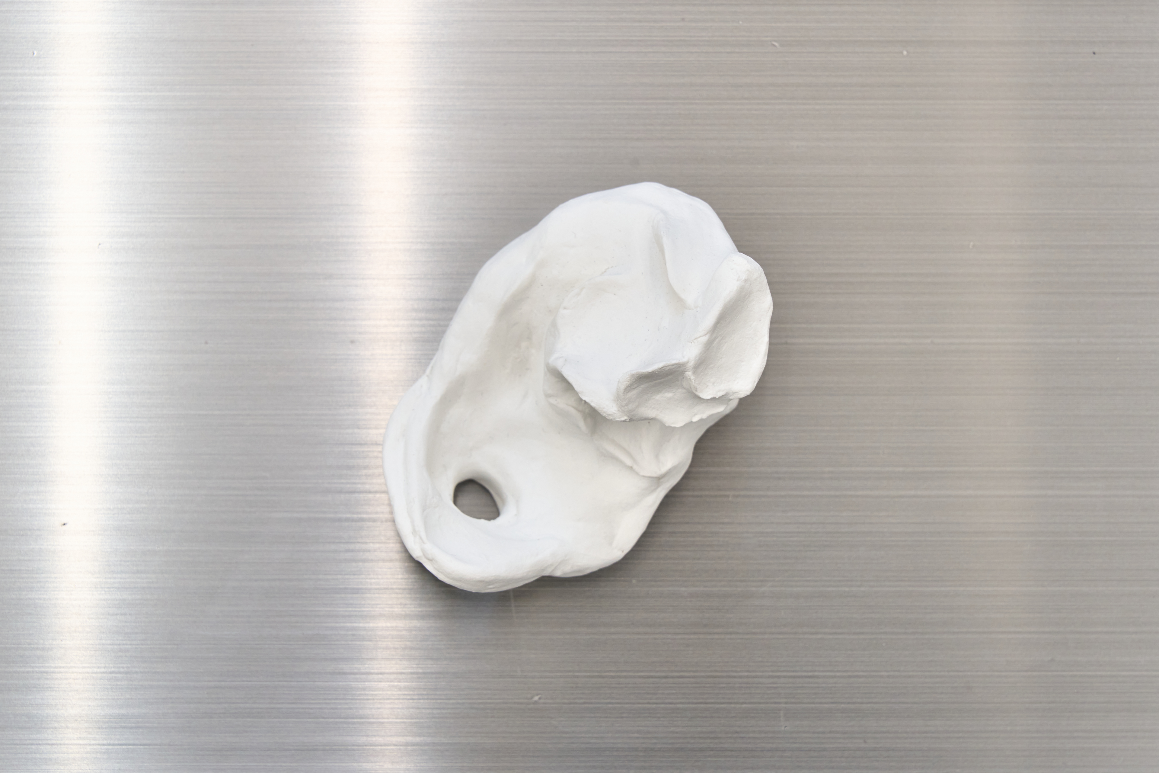 요람뼈 조각, 2024, 9.6x6x5cm, sculpey