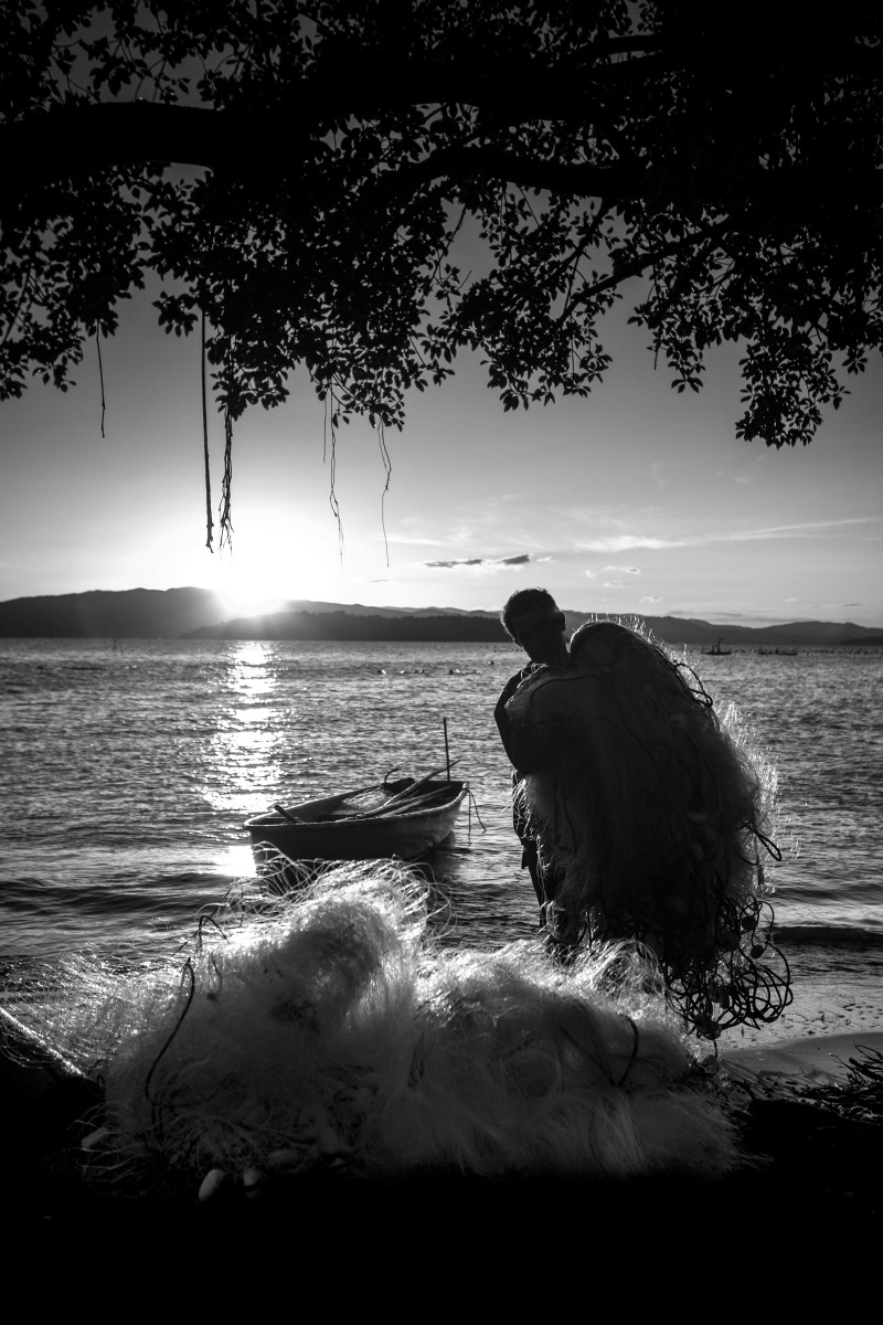 Pescador na Pra de Sambaqui