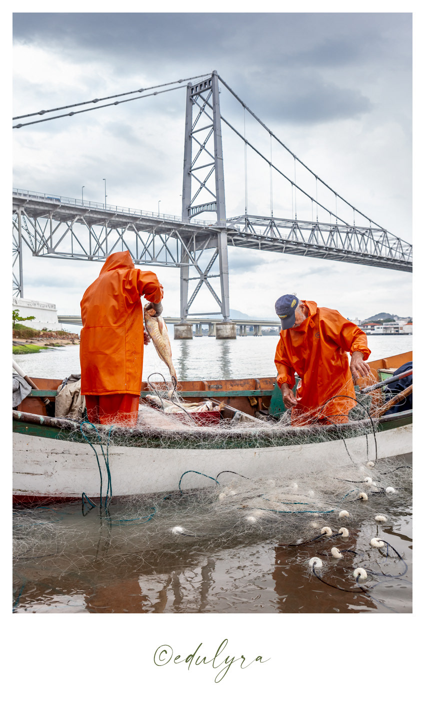 Pescadores e ponte