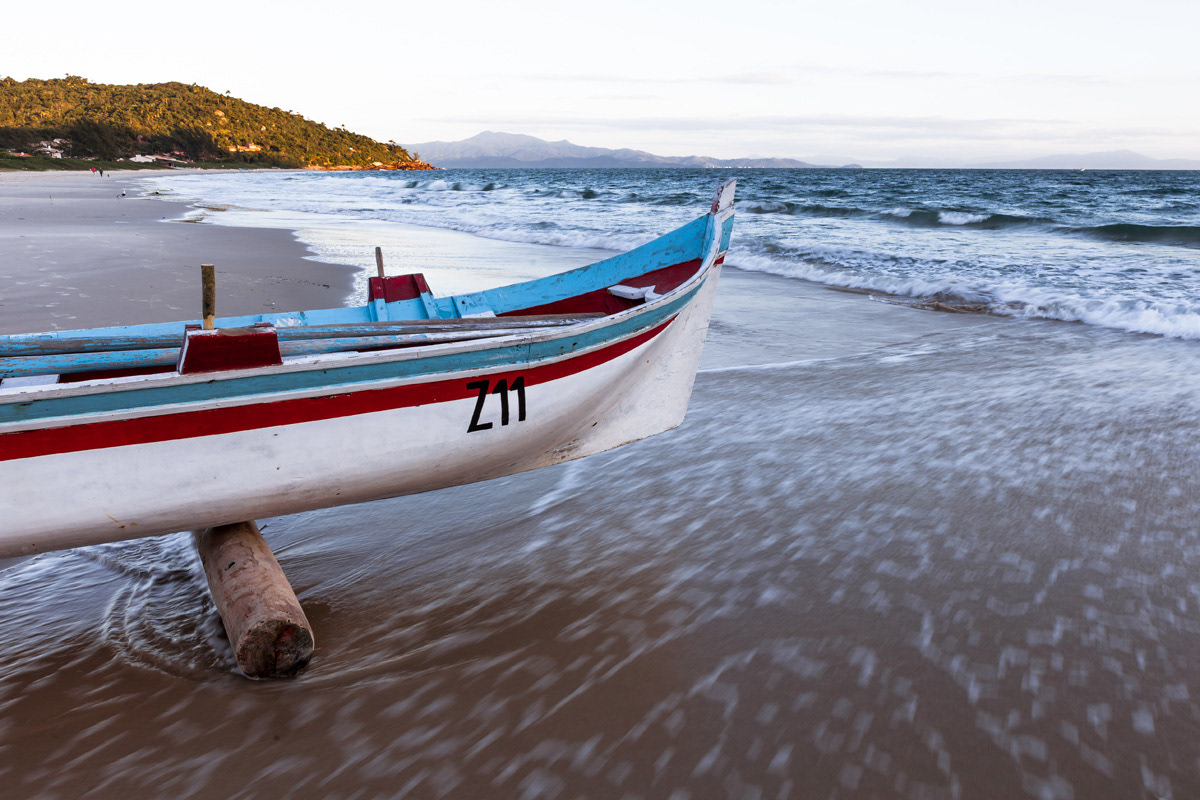 Canoa na Praia da Lagoinha