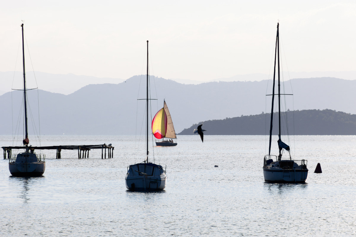 Veleiro em Santo Antônio de Lisboa