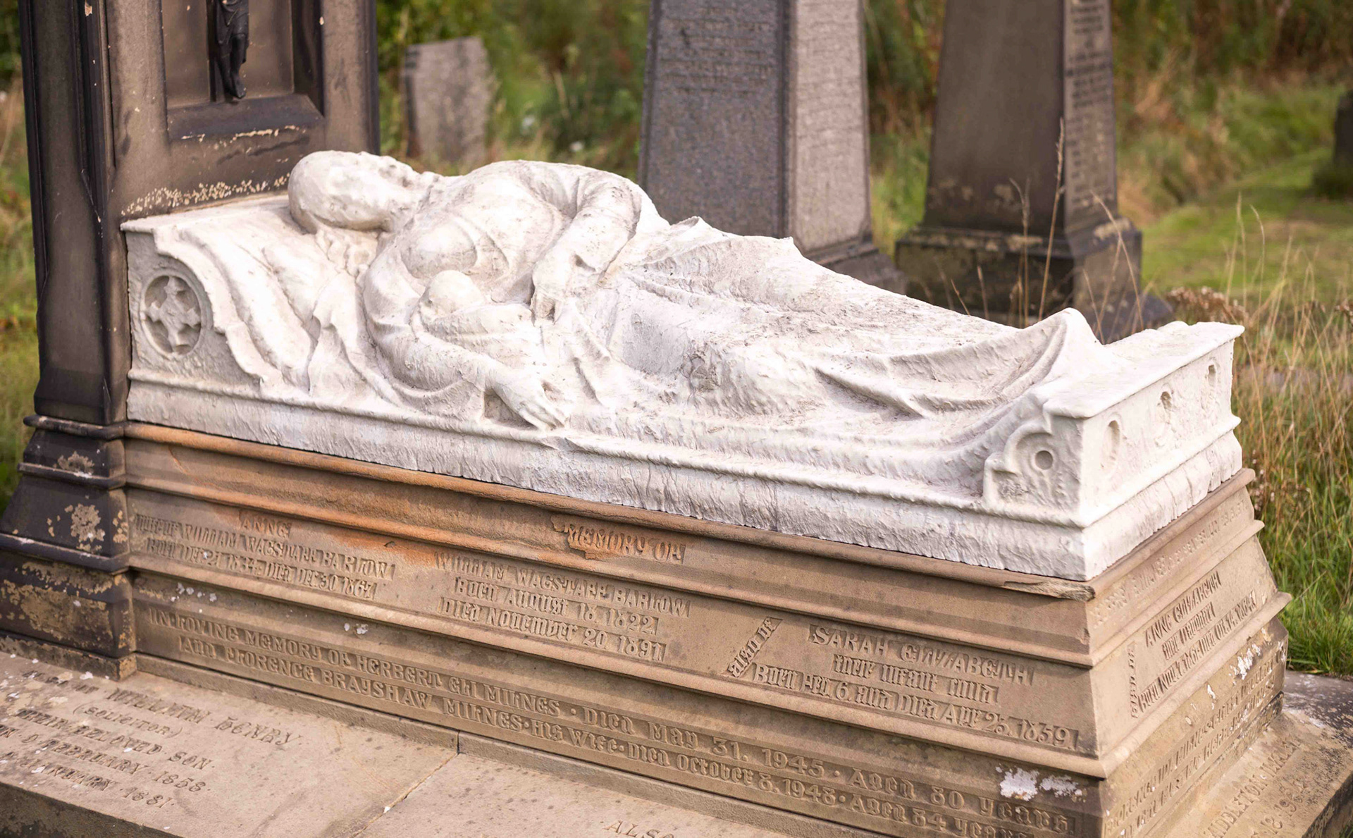 Tomb - Bradford Cemetery West Yorkshire UK 2016