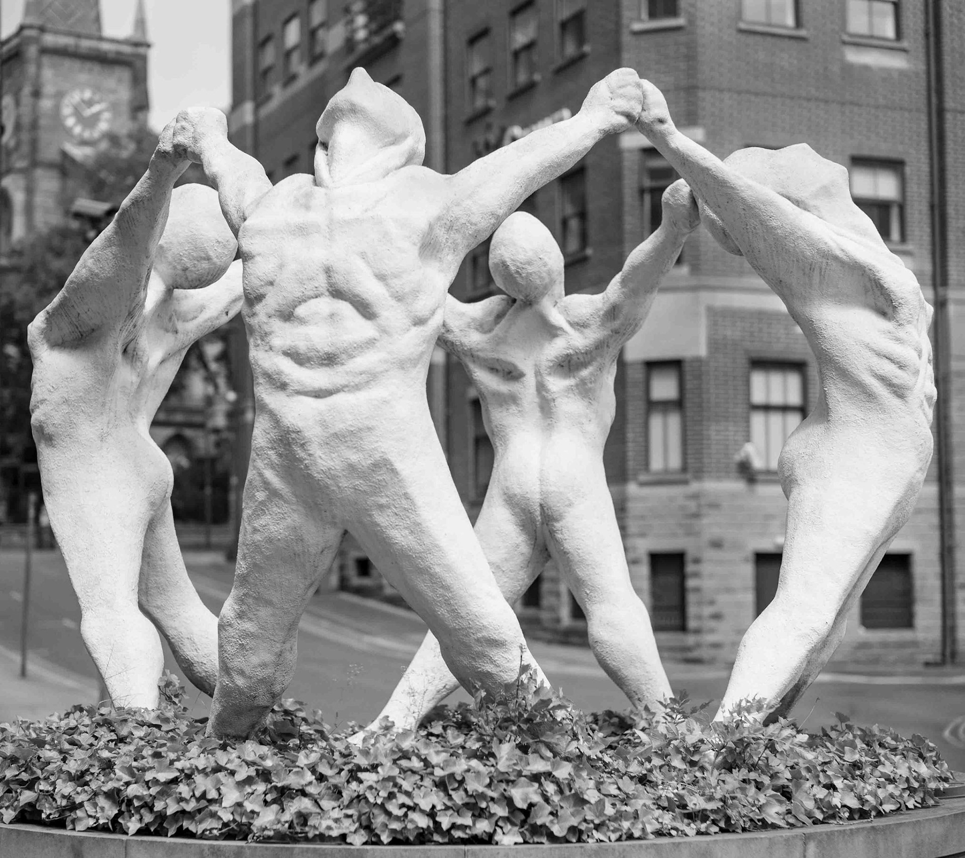 The Crown Sculpture by Faith Bebbington - Leeds West Yorkshire UK 2018