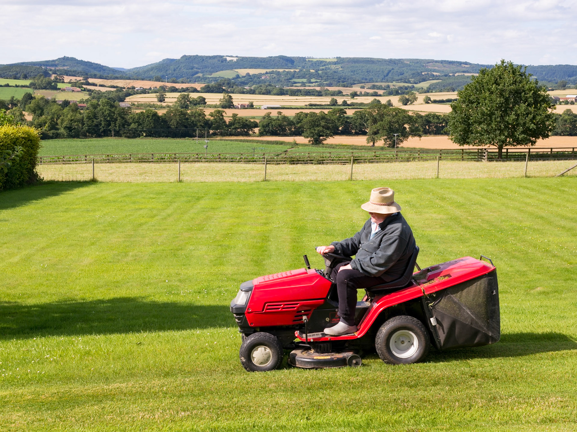 Grass Cutting near The White Horse - Husthwaite North Yorkshire UK 2017