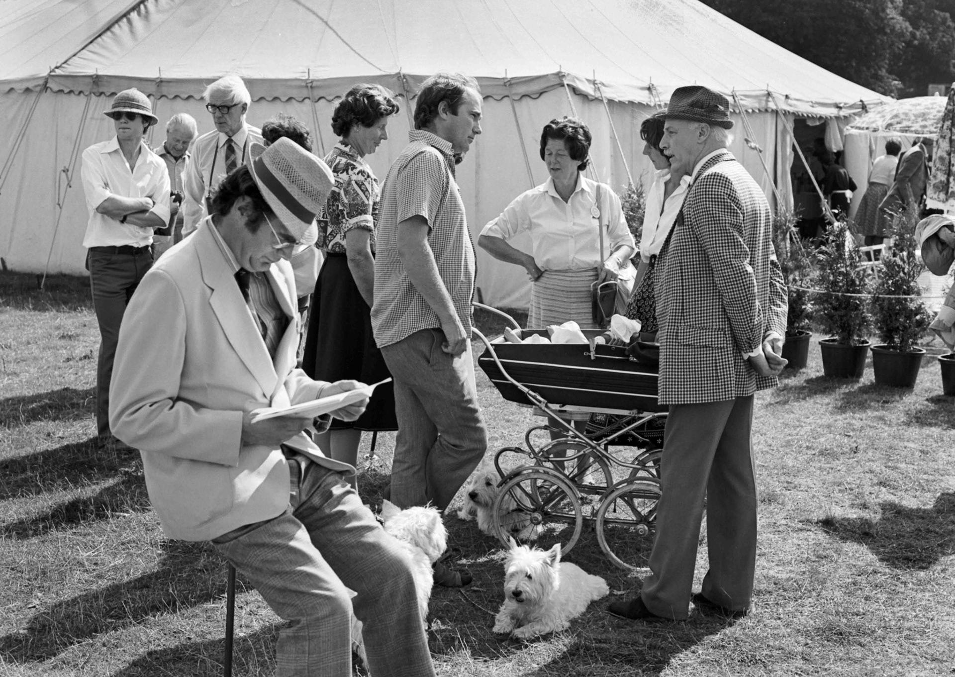 Man on Stick - Chatsworth Country Fair Debyshire UK 1985