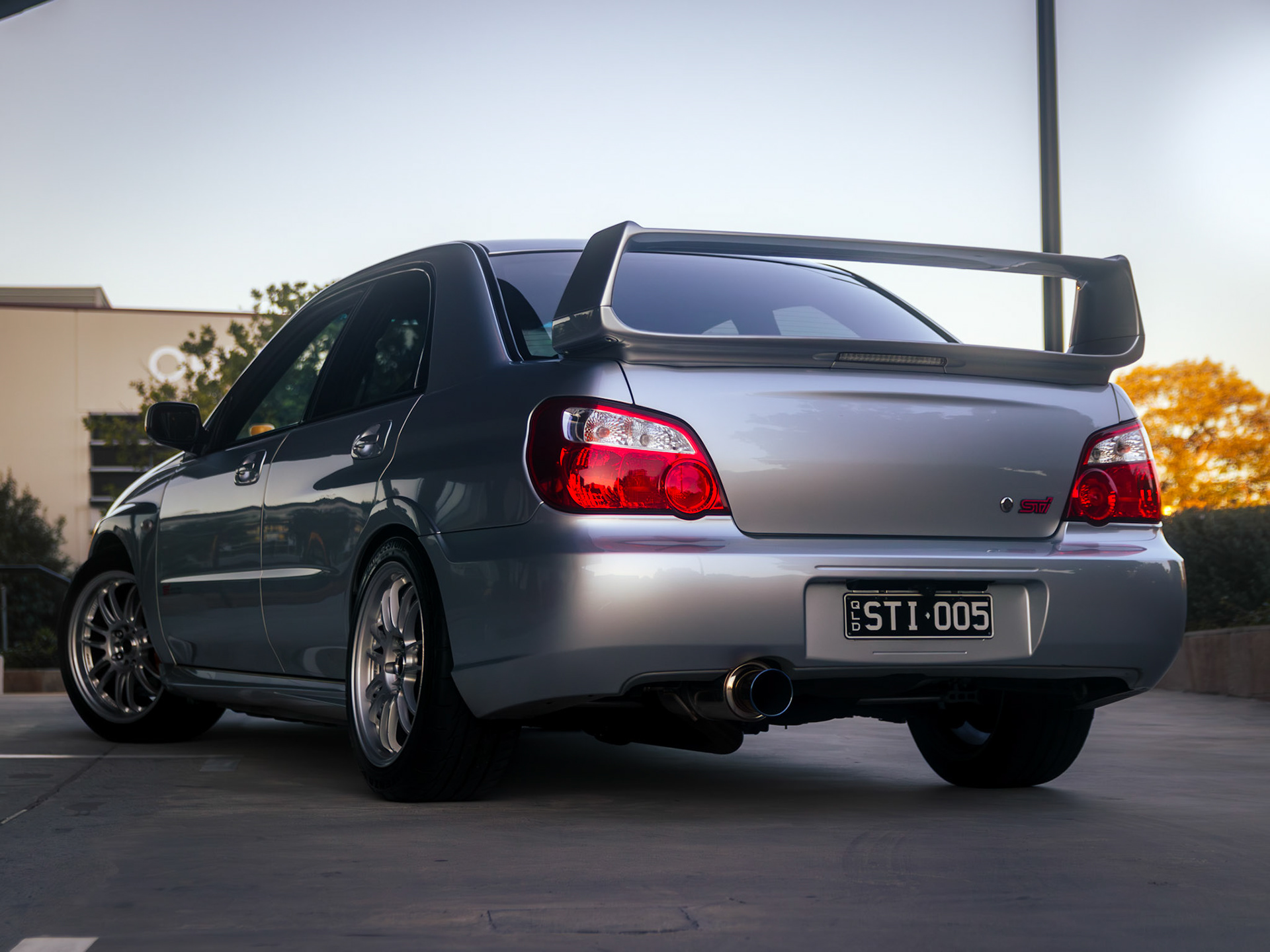 ISO 200 43.0 mm f / 2.8 1/250 sec