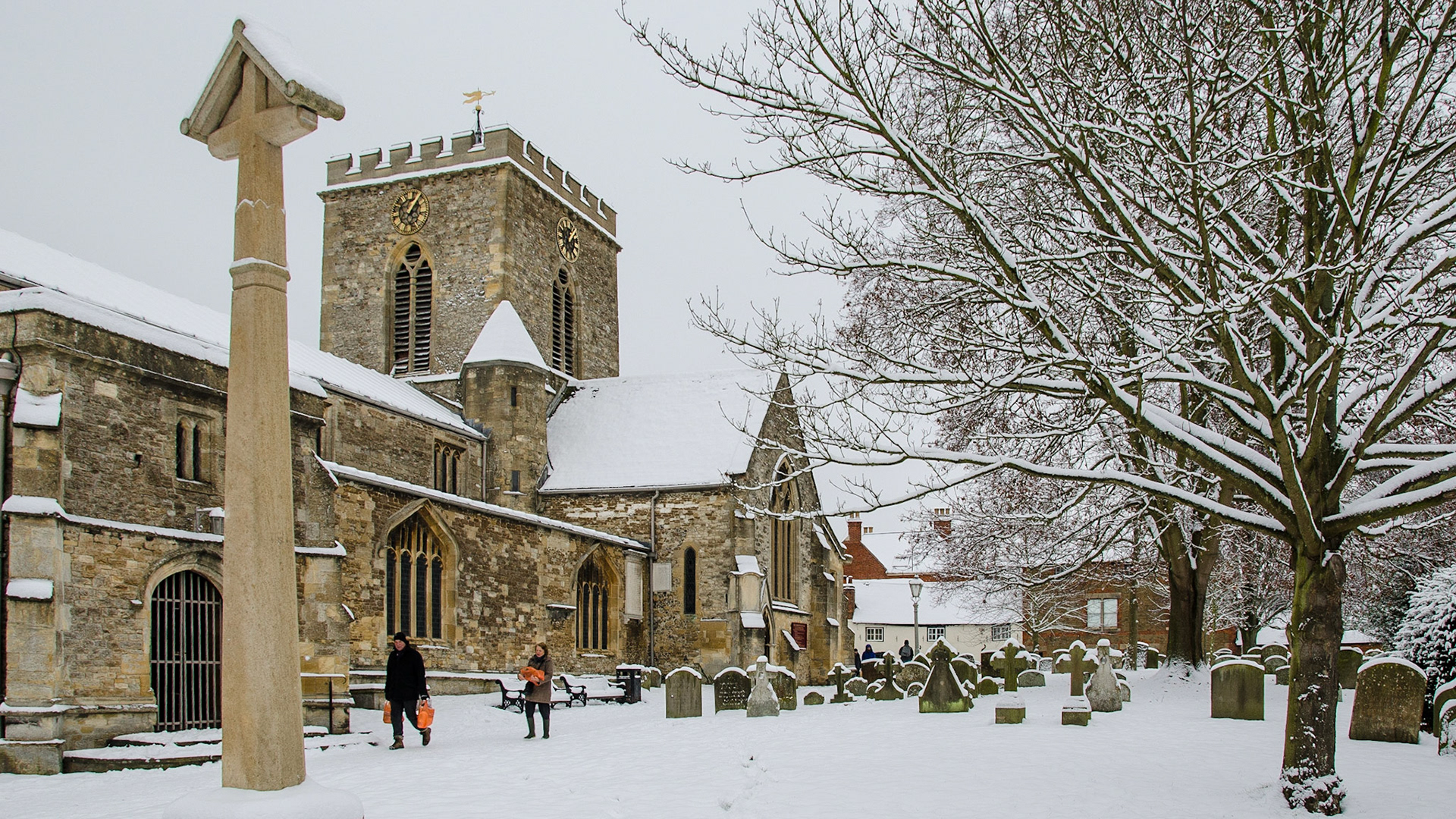 Snow in Wantage Parish Church, December 2010