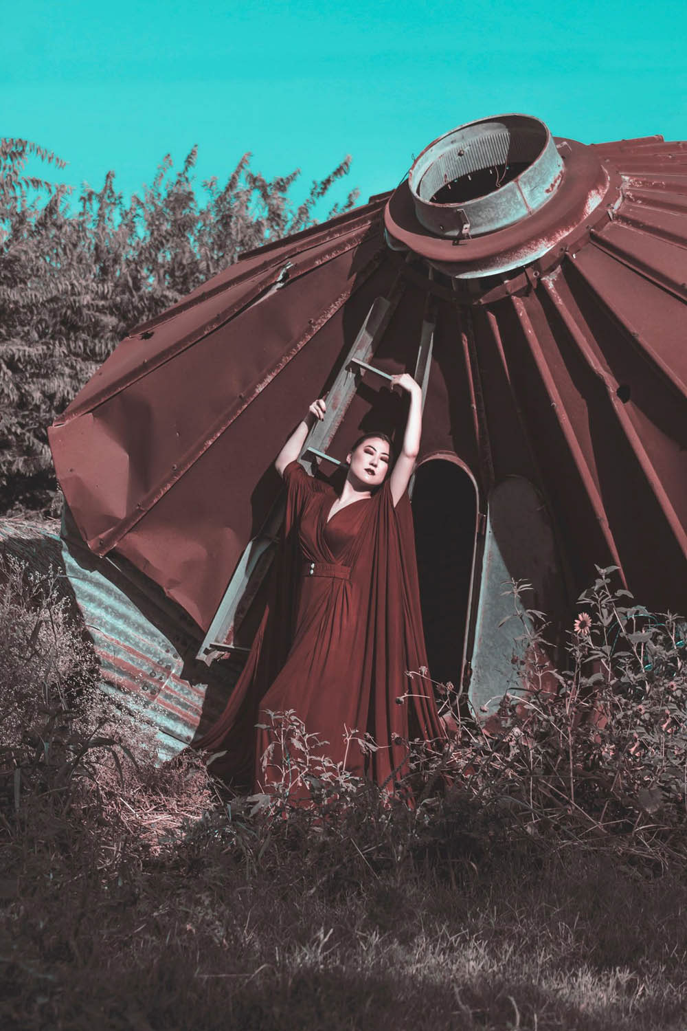 Photography: Naomi Loghry; Makeup: Bethany Renfro; Model: Haemy Chung; Robe: Catherine D'Lish