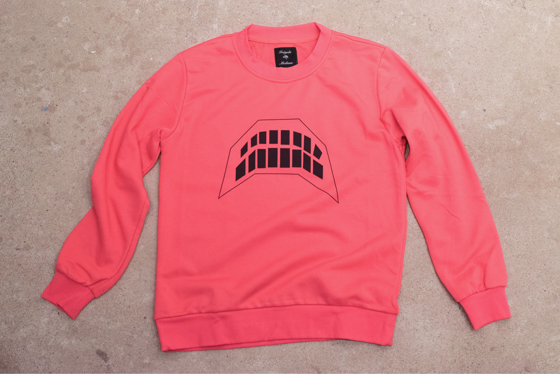 Sourire cut and sew sweater