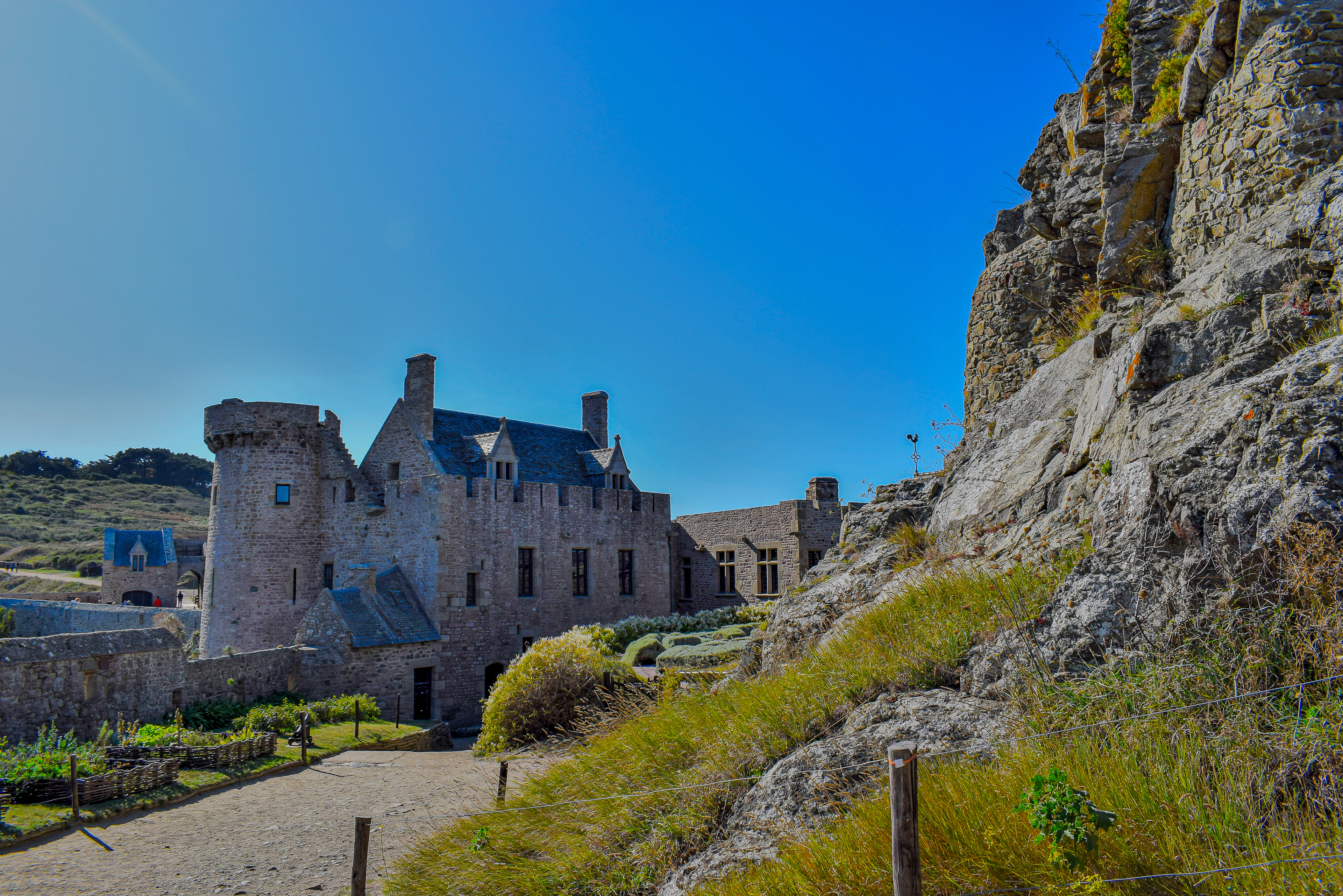 Château de la Roche Goyon début 1340 en baie de Saint-Malo, Plévenon en Bretagne, photo 87