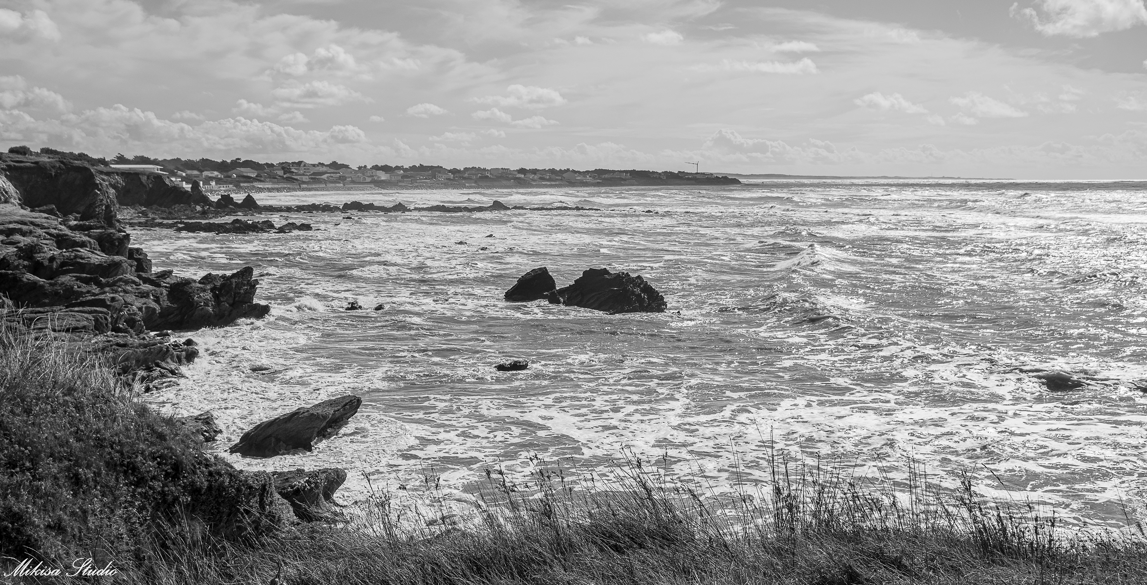 Baie de la crique de la Corque à marée montante à Brétignolles Sur Mer, photo noir et blanc 71