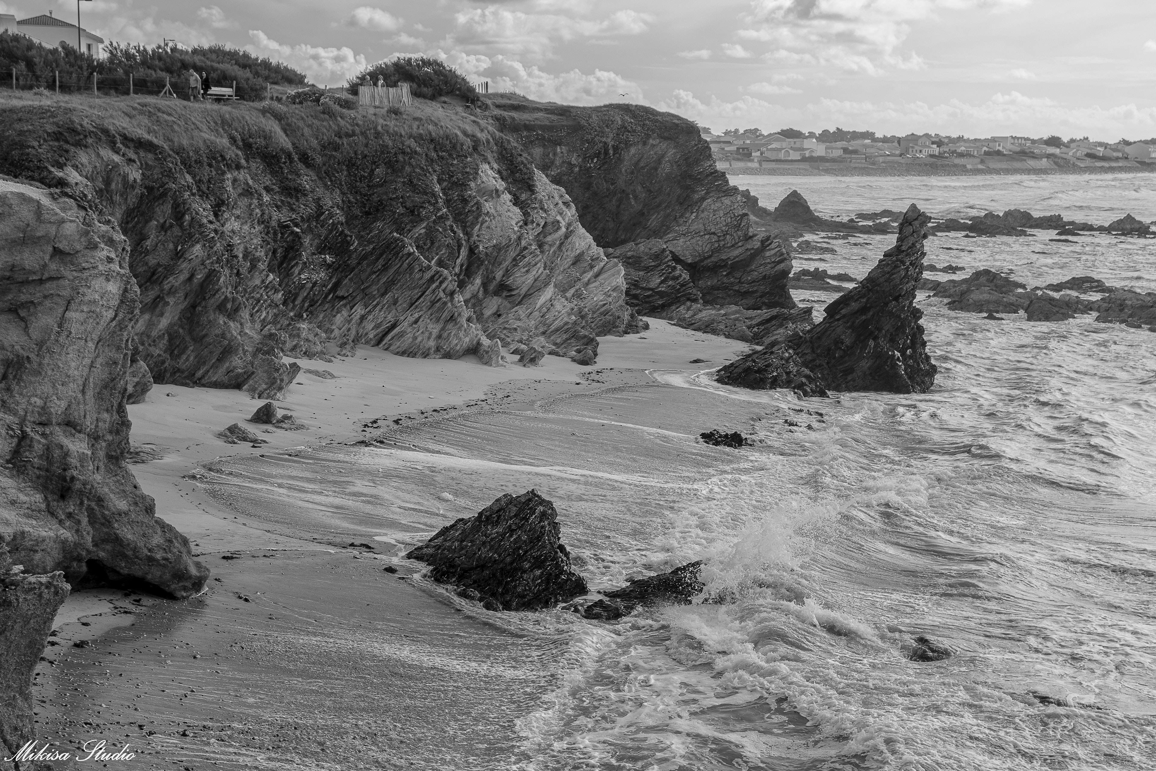 Corniche de la crique de la Corque à Brétignolles Sur Mer, photo noir et blanc 72