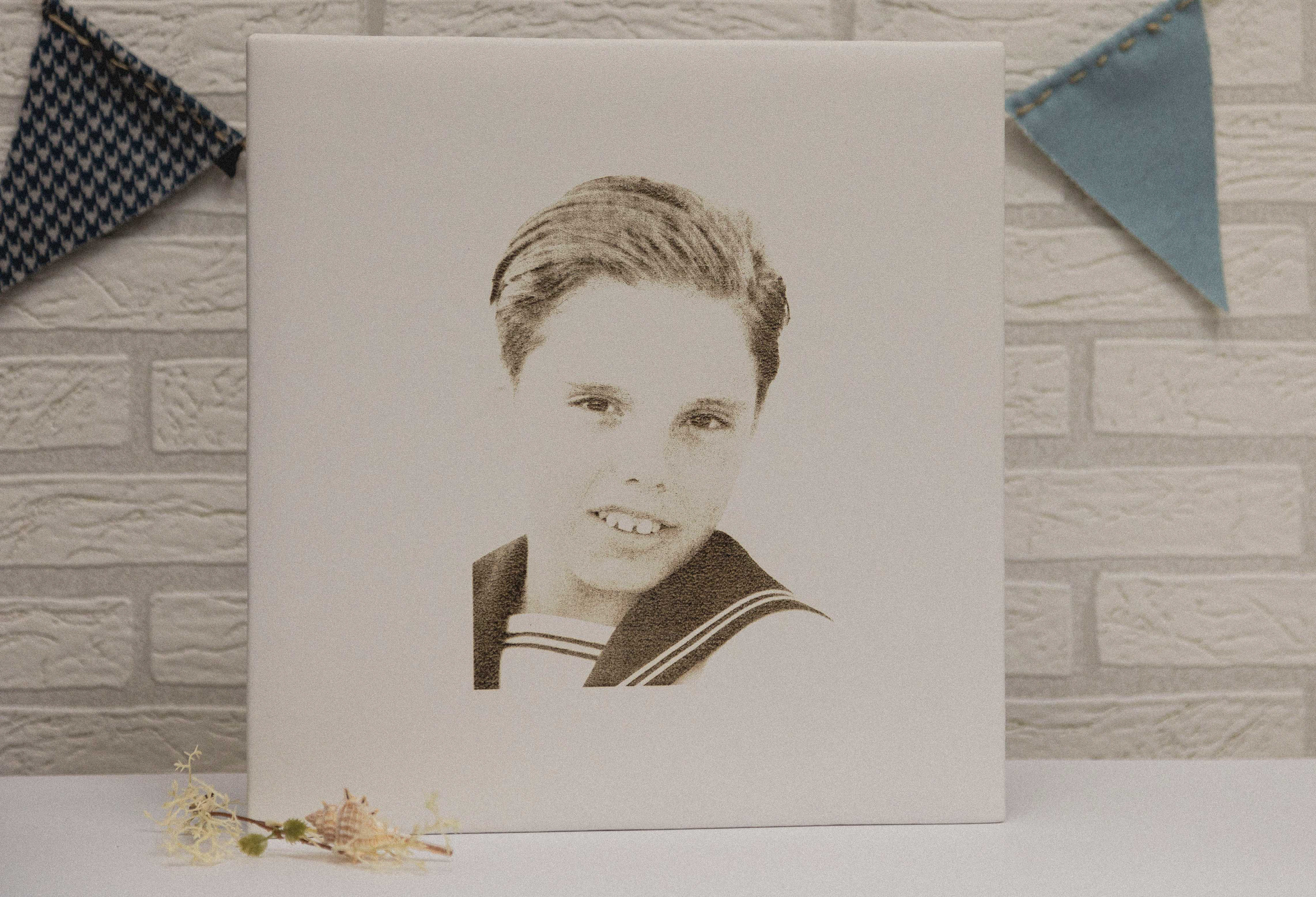 MODELO AB 162  MATERIAL BLANCO GRABADO A FUEGO  