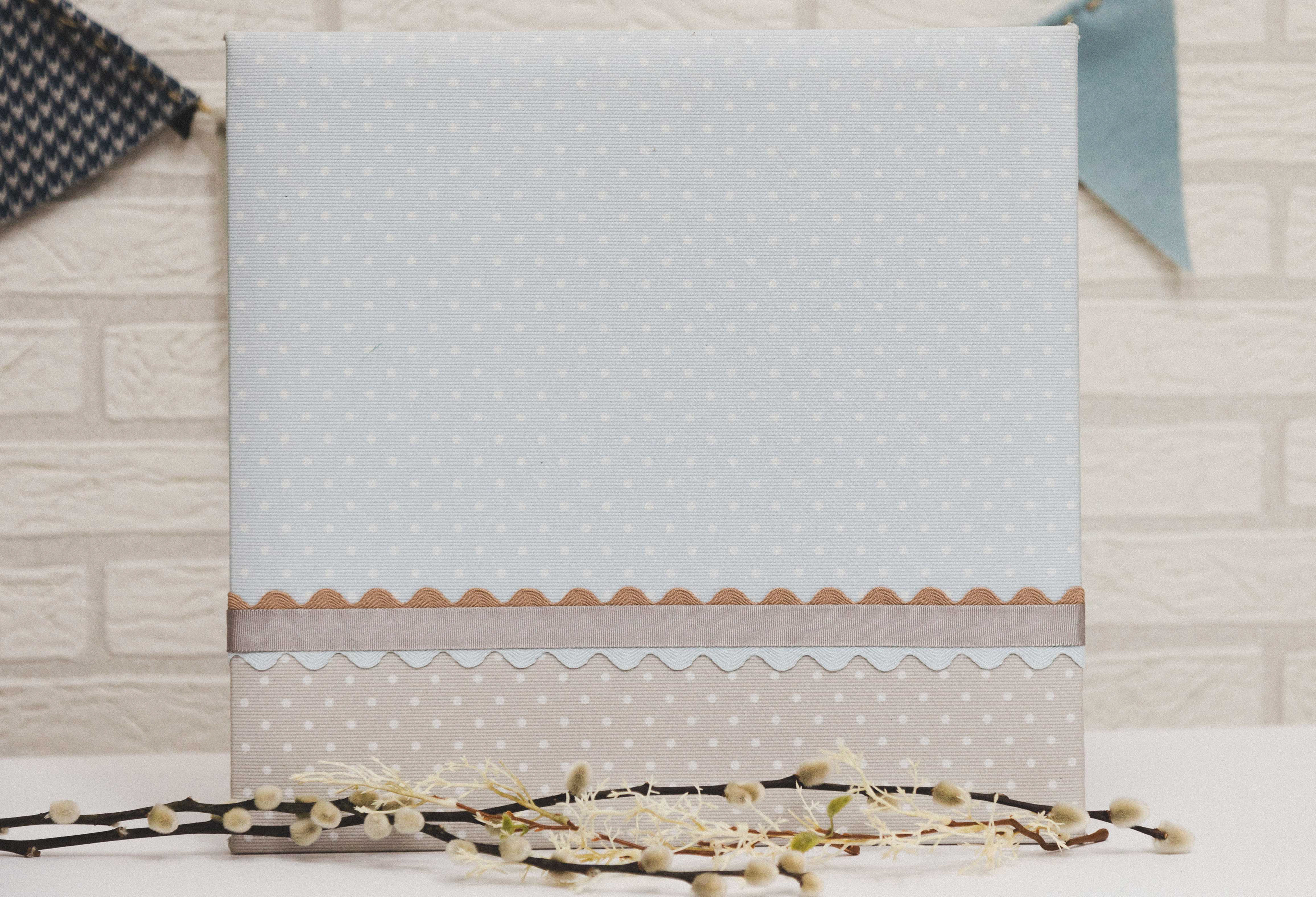 MODELO AB114  MATERIAL  LINO AZUL LUNARES LINO ESTRELLAS GRIS CINTA ALGODON Y PICONELA