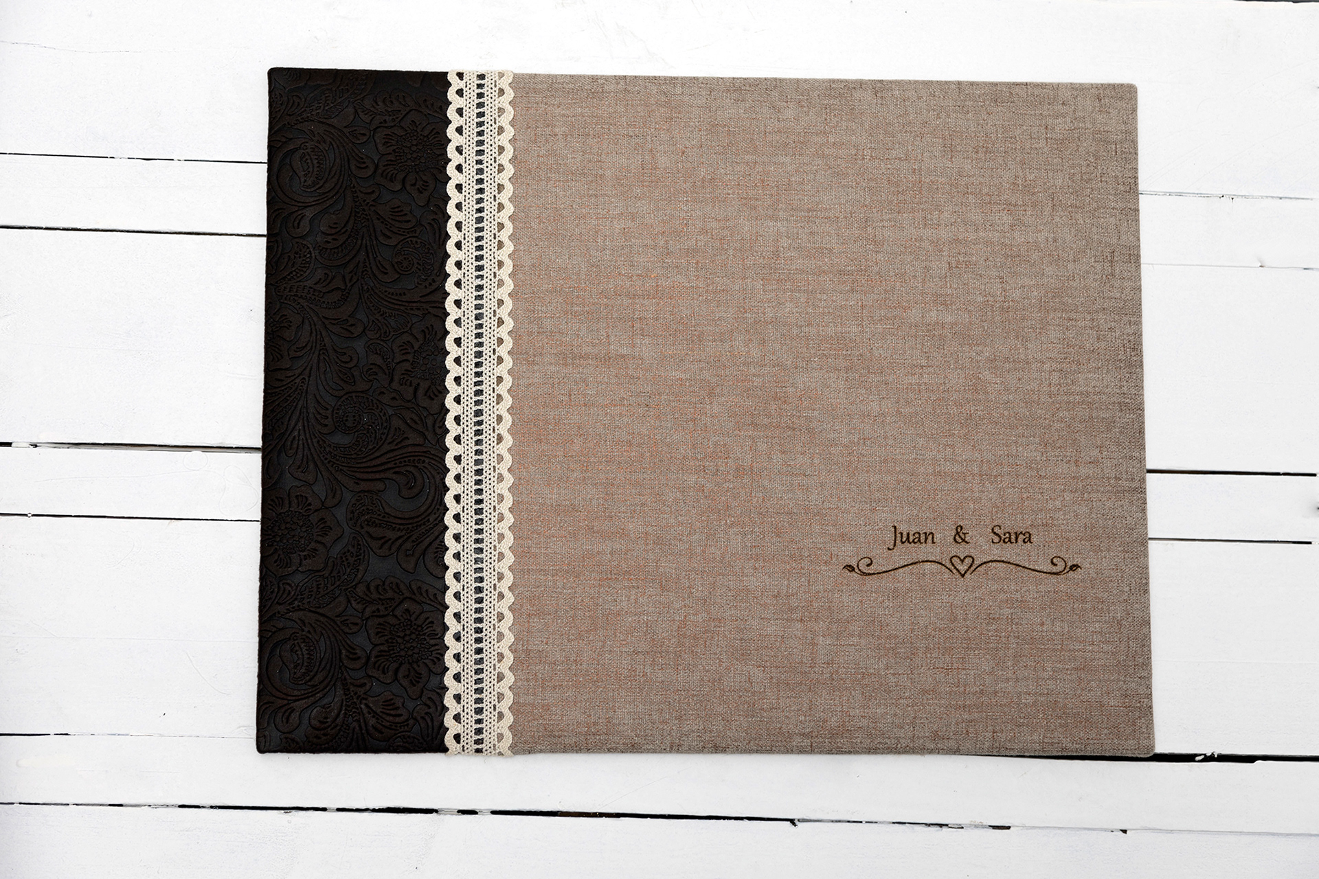 modelo calabria .  MATERIALES  .FRANJA MARRON FLORAL   Y LINO BRONCE OSCURO   EN LAS DOS TERMINACIONES 