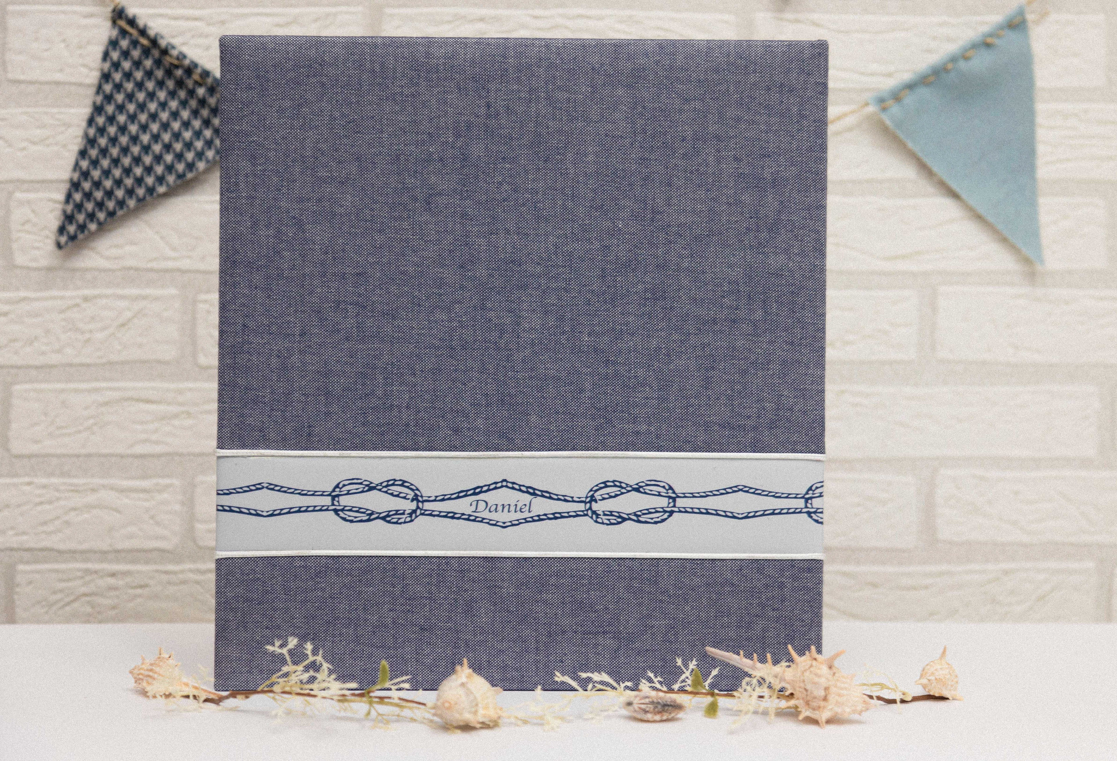 MODELO AB1234    MATERIAL LINO AZULN.01  CON FRANJA PERSONALIZADA NUDOS      