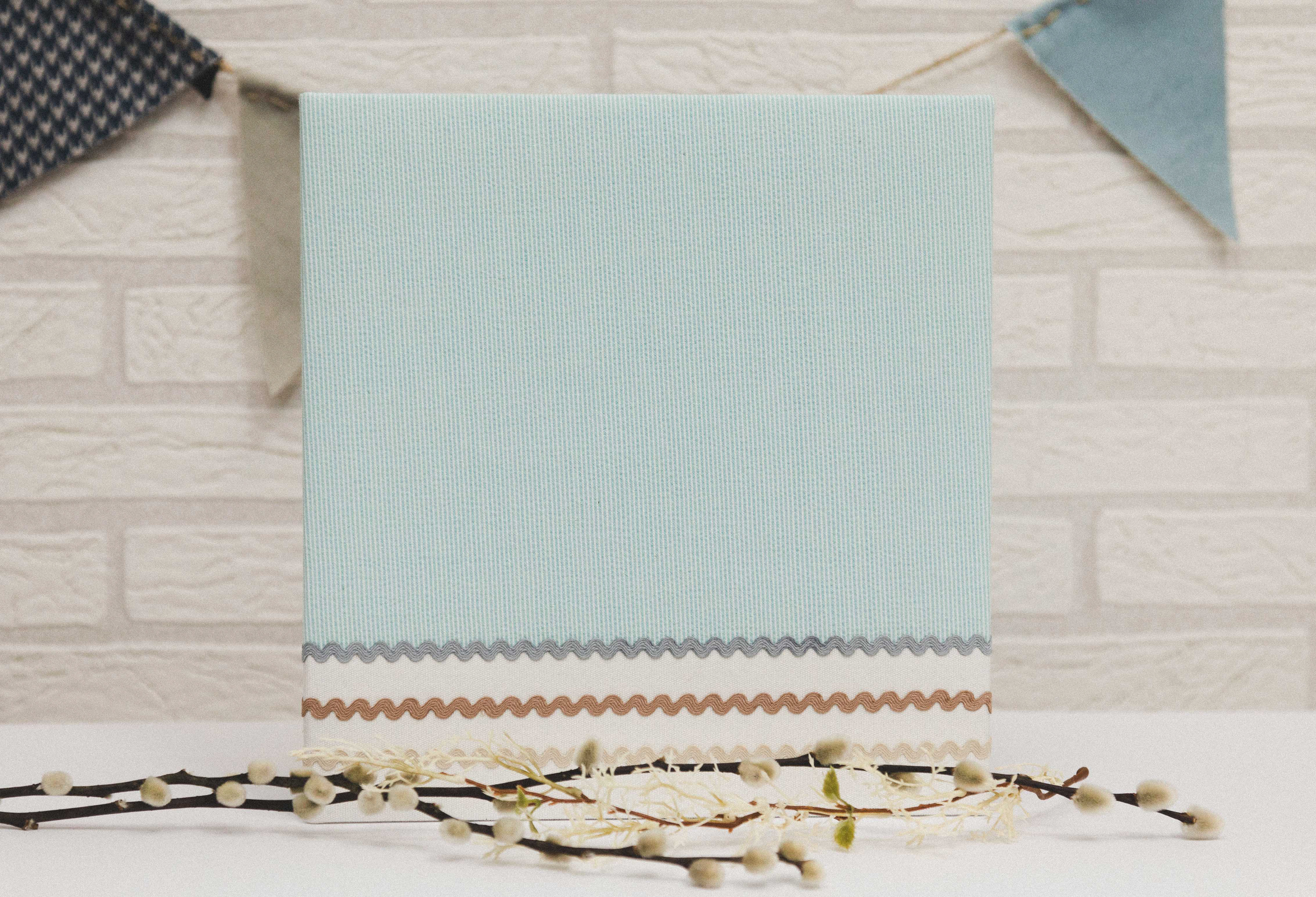 MODELO AB118   MATERIALES RAYITAS VERDE Y BLANCO CON PICONELA VARIOS COLORES