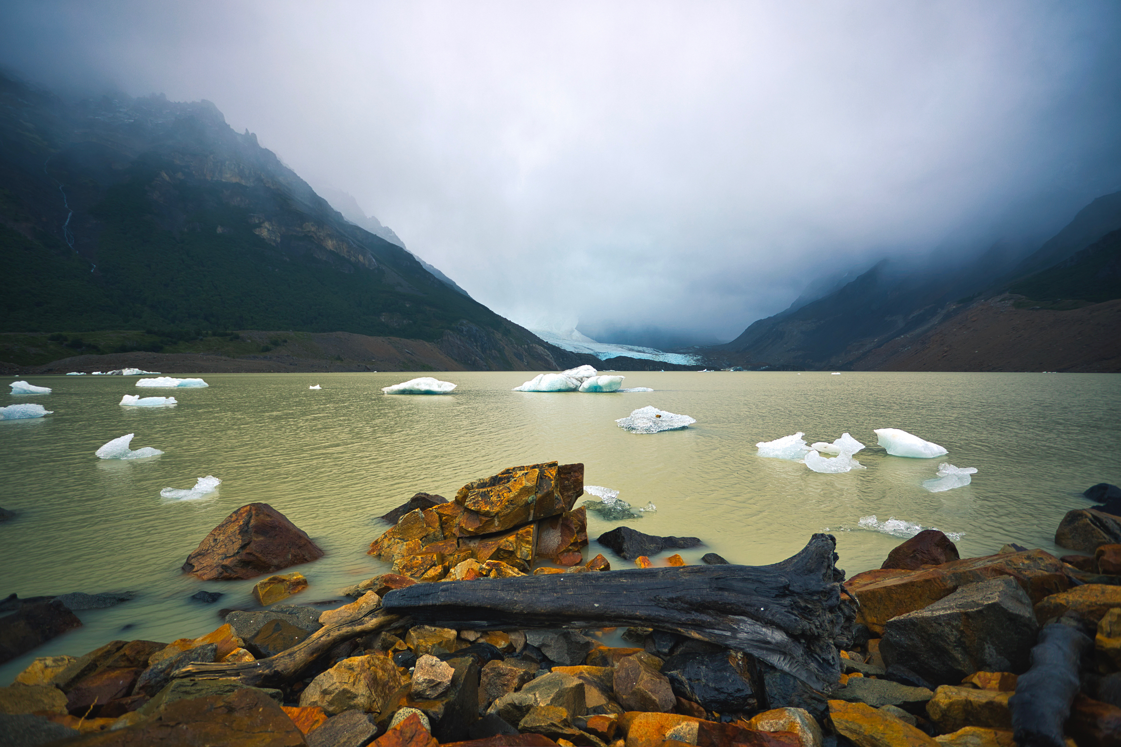 Laguna Torre, Santa Cruz.