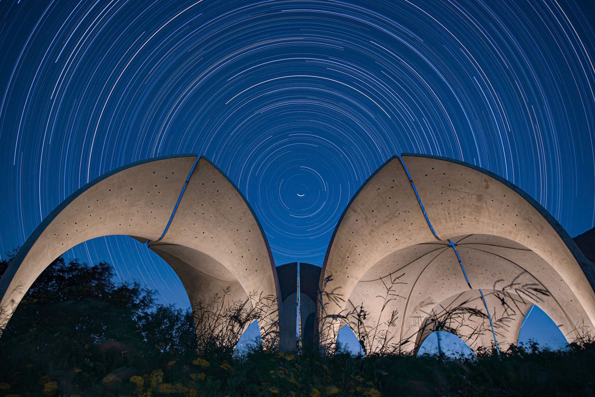 Confluence of Spinning Stars