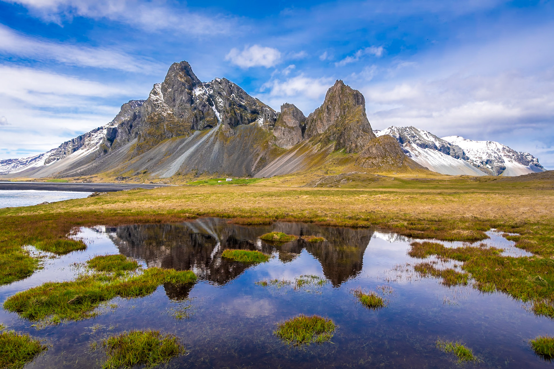 Estrahorn Reflection