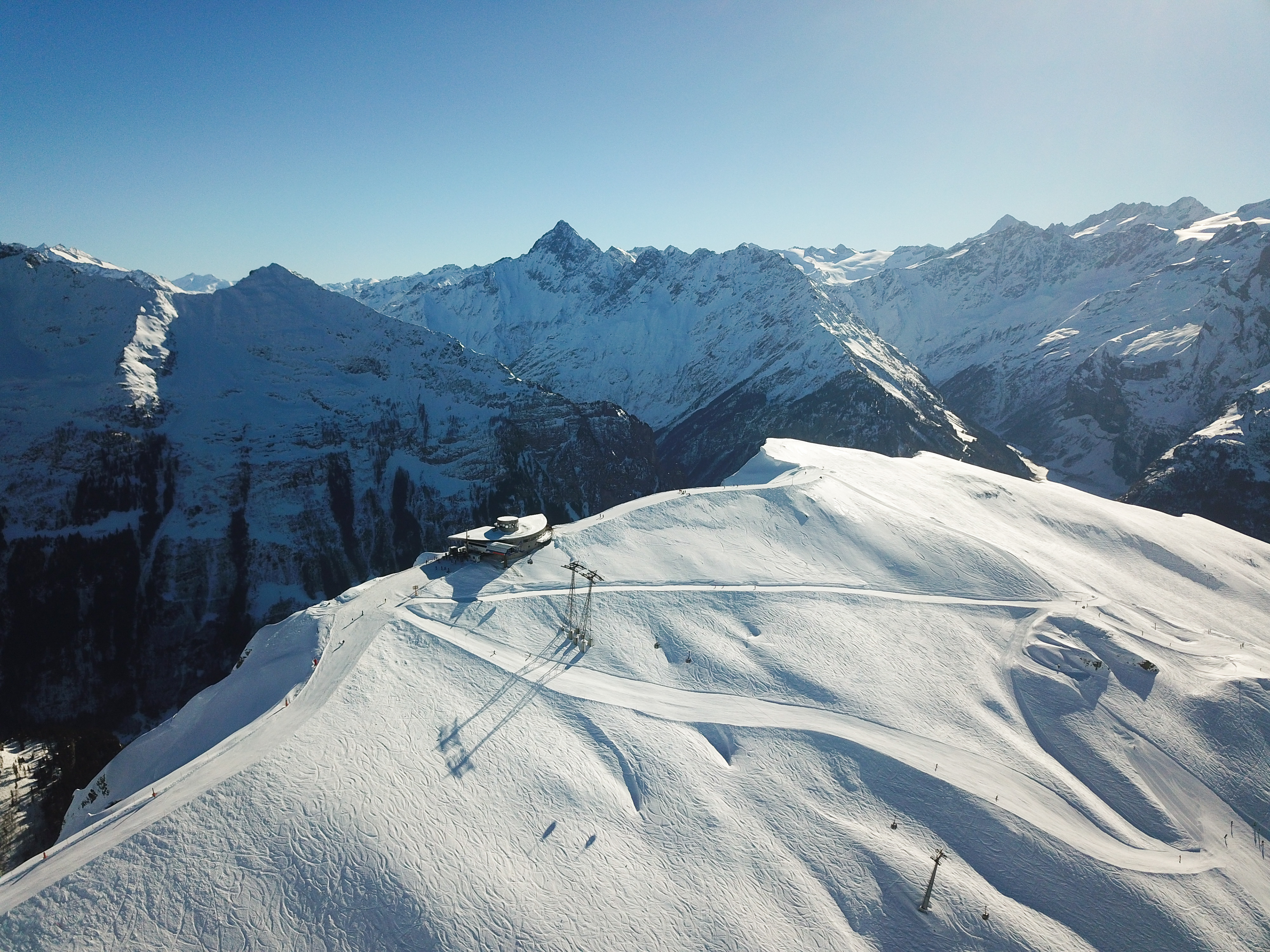 Drohnenaufnahme Alpentower Haslital