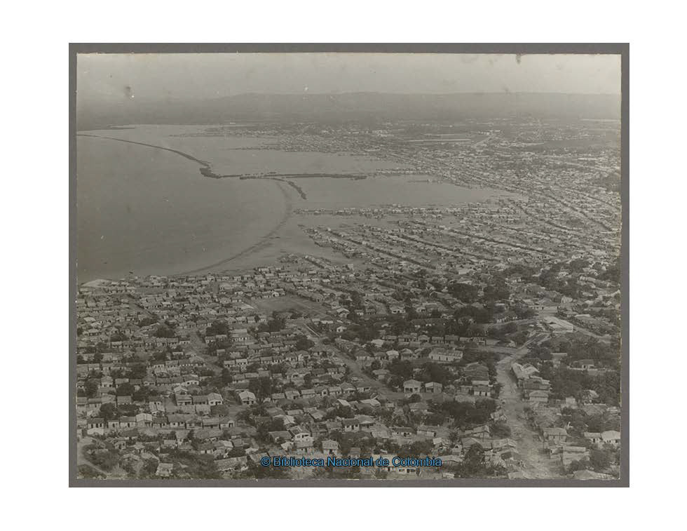 Primeras construcciones sobre la ciénaga. Cartagena, Colombia. (s.f.). Biblioteca Nacional