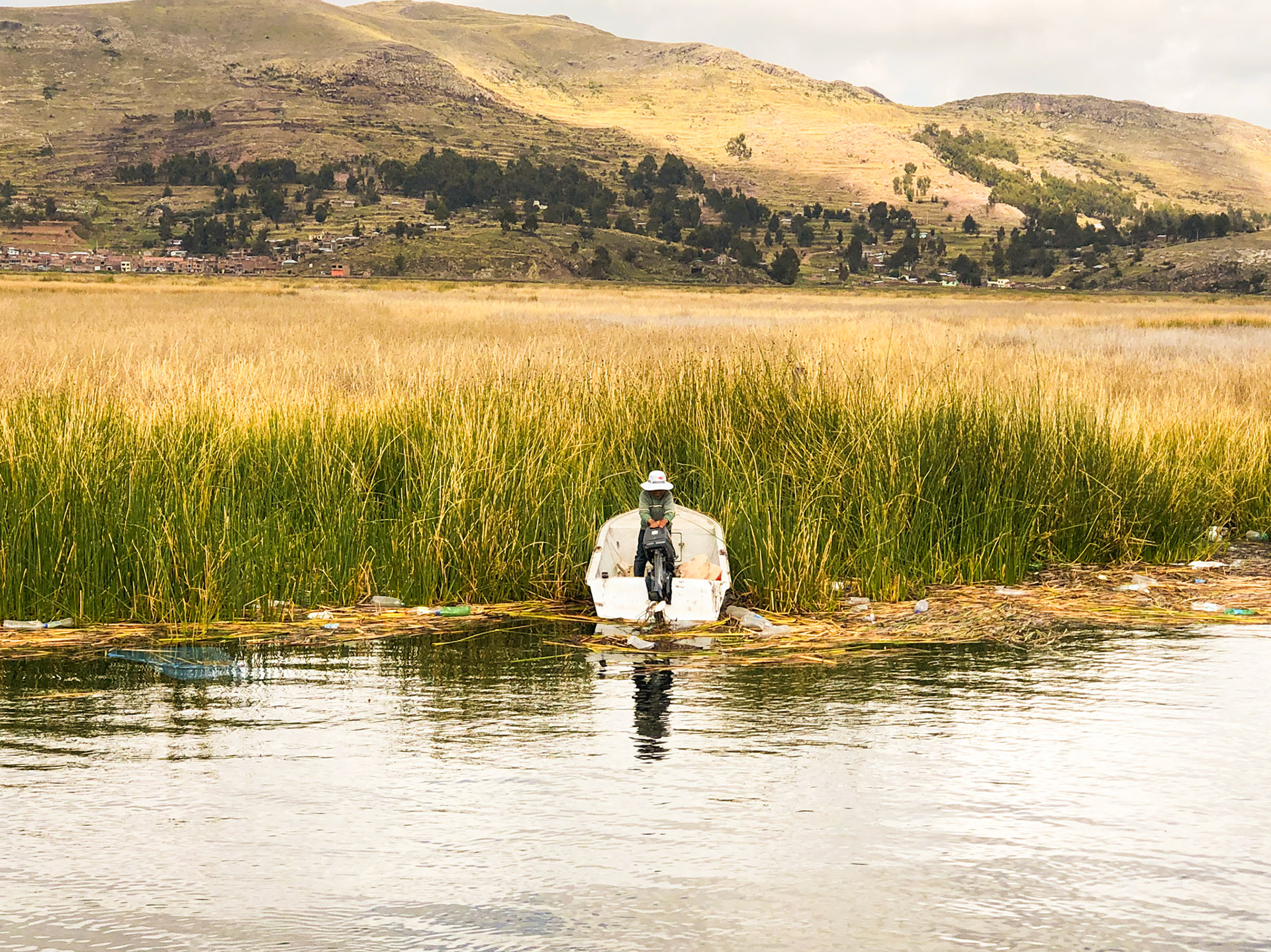 Apropiación. Islas flotantes de los Uros. (2019). Fotografía propia.