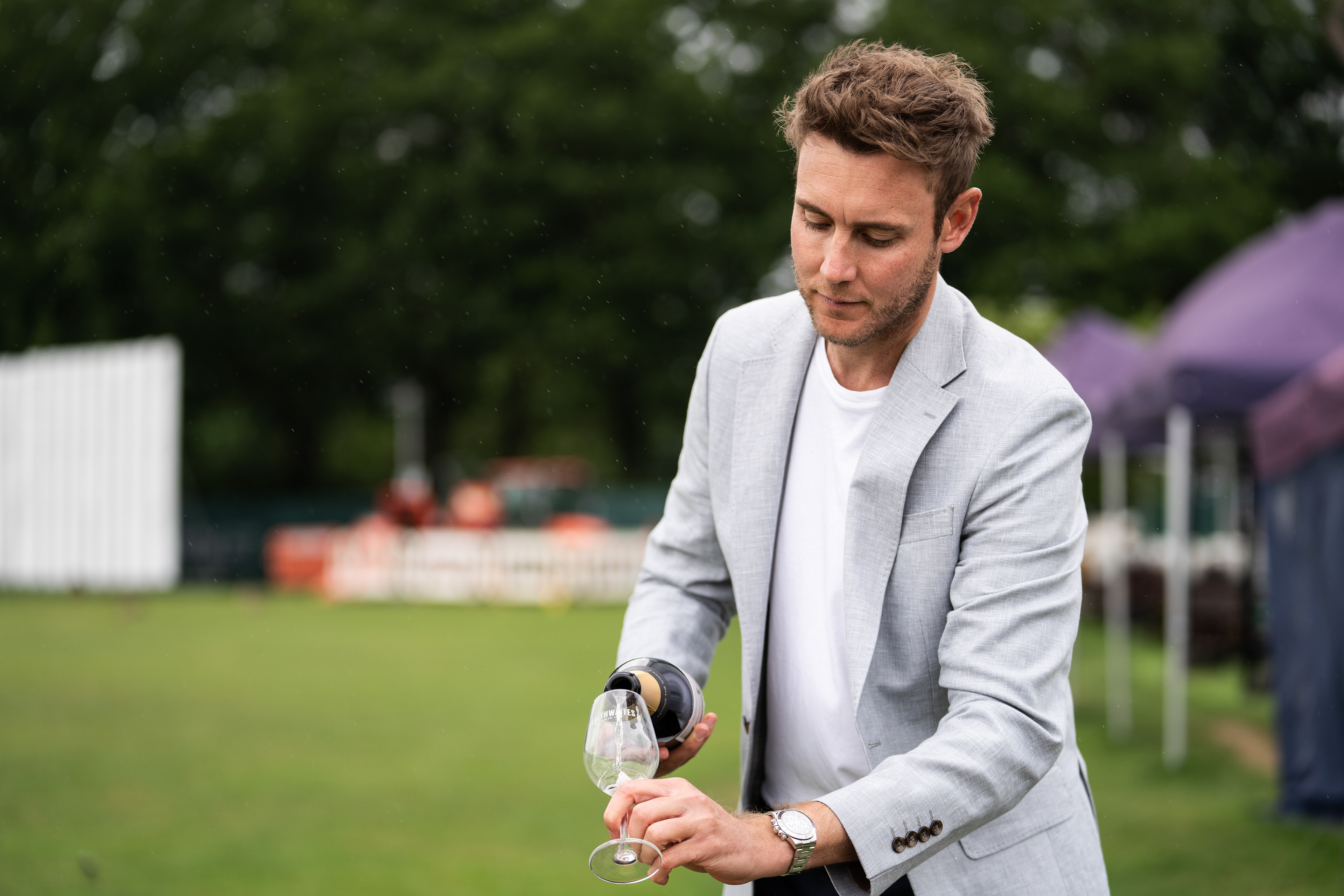 Stuart Broad x Laithwaites