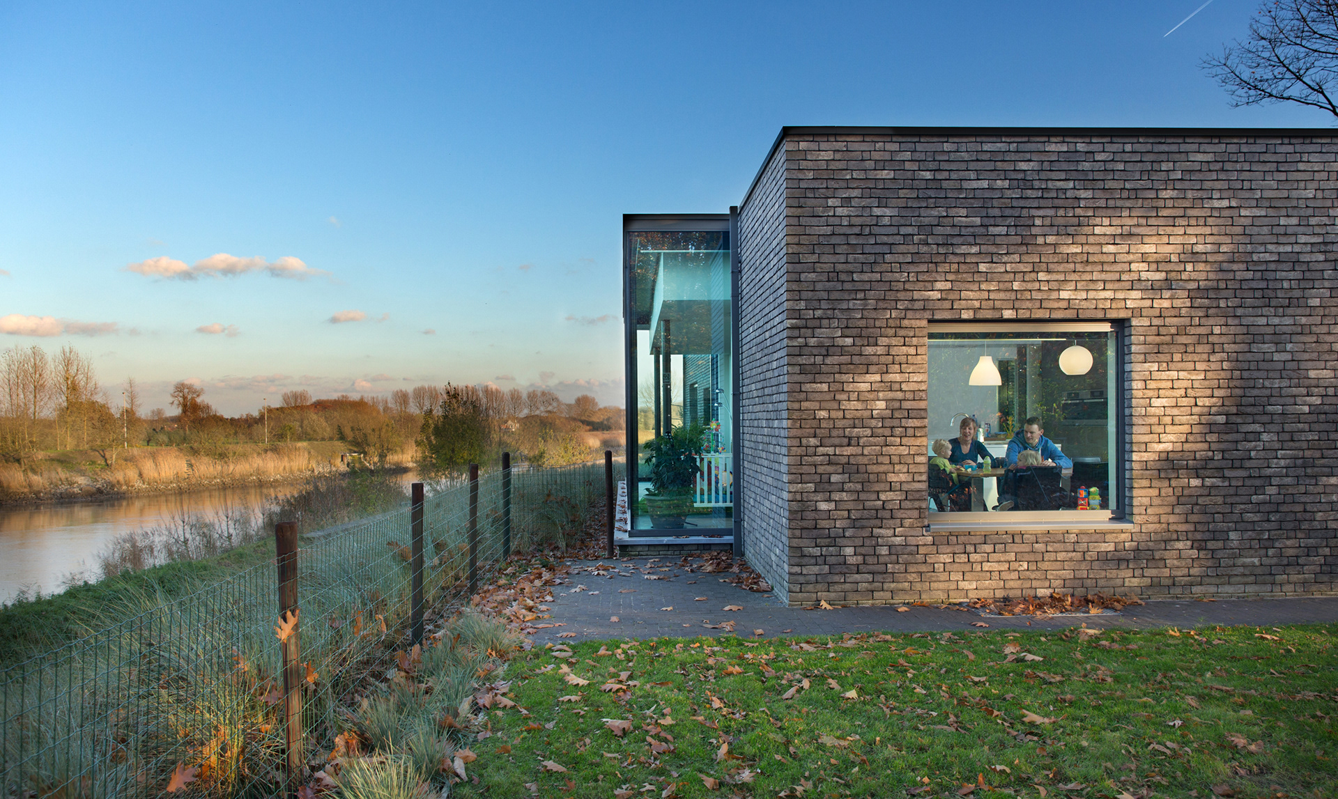 Architectuurfoto aan de oevers van de Schelde in Wichelen