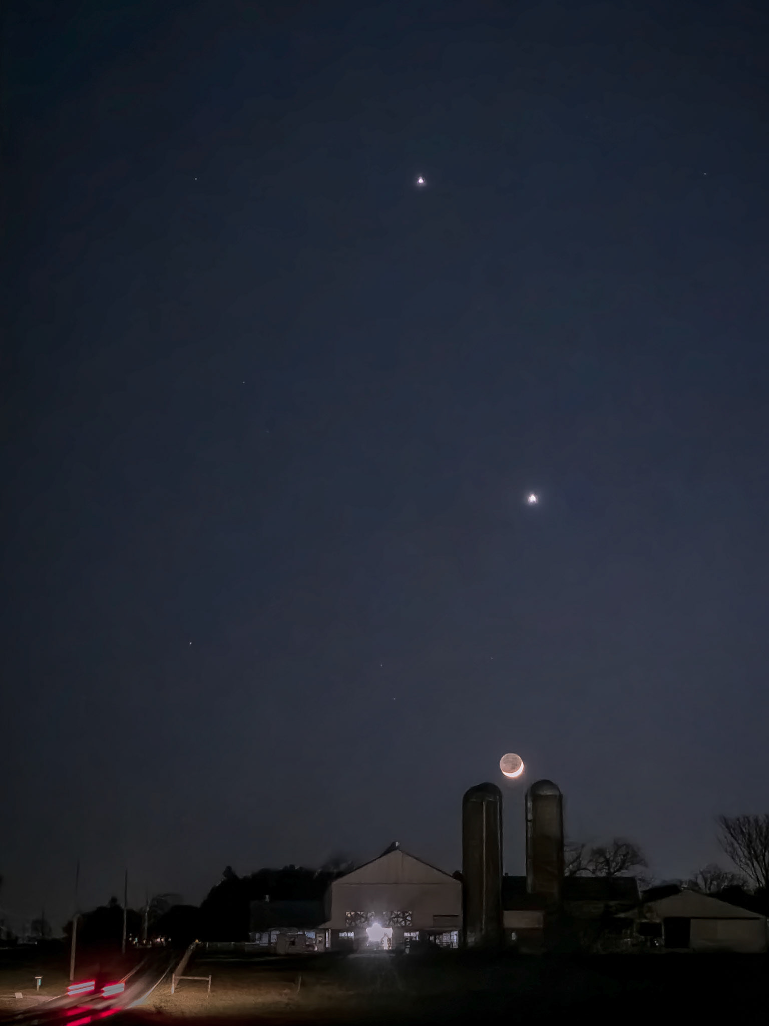 A crazy alignment, captured on my Galaxy S23 Ultra.