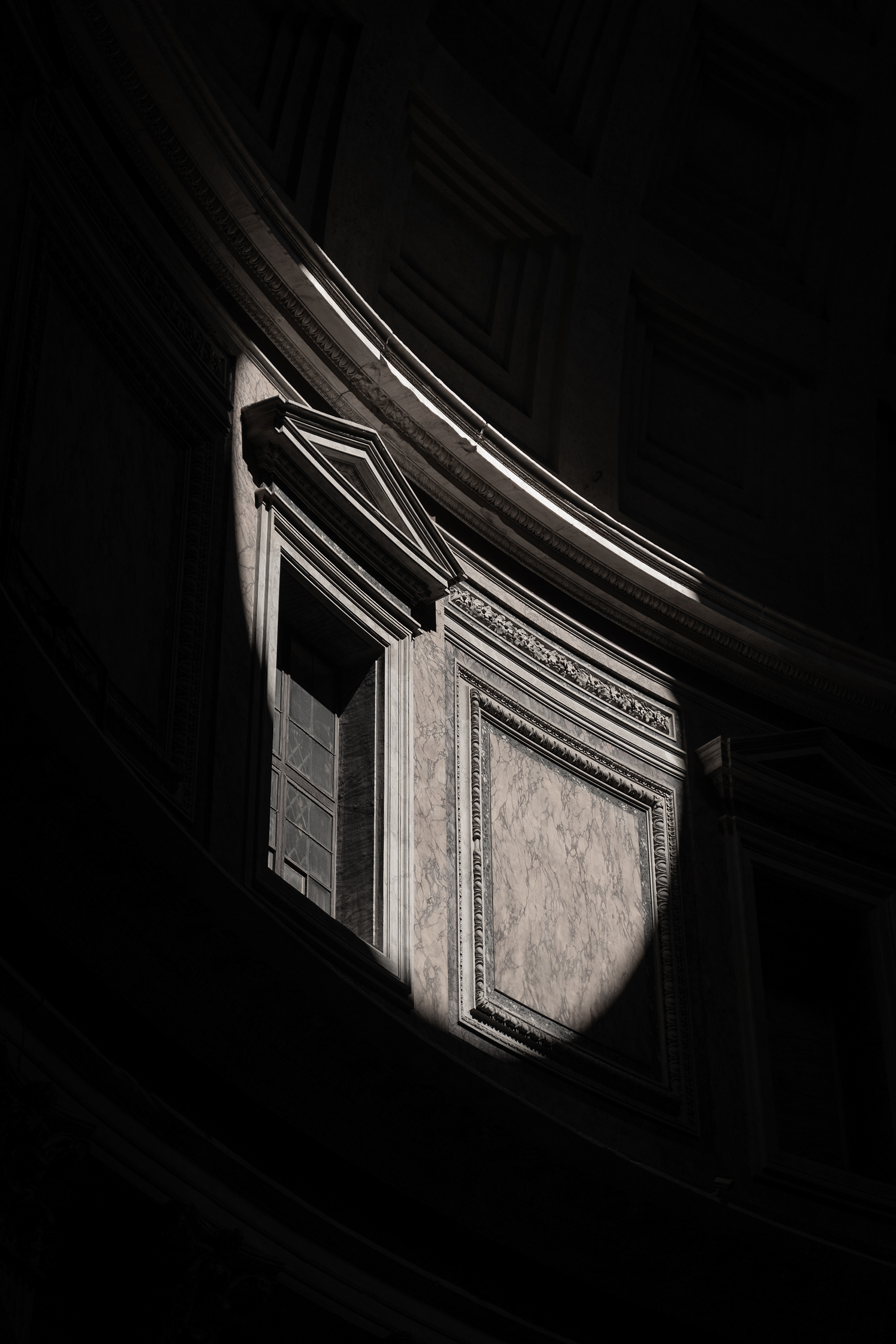 Light and Shadow in the Pantheon