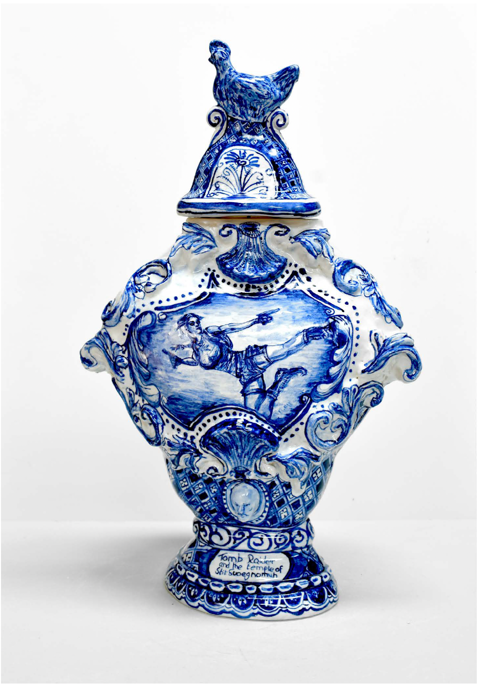 Chris Rijk, Tomb Raider and the temple of Stit Suoegnomuh, Glazed earthenware, 45 x 20 x 15 cm