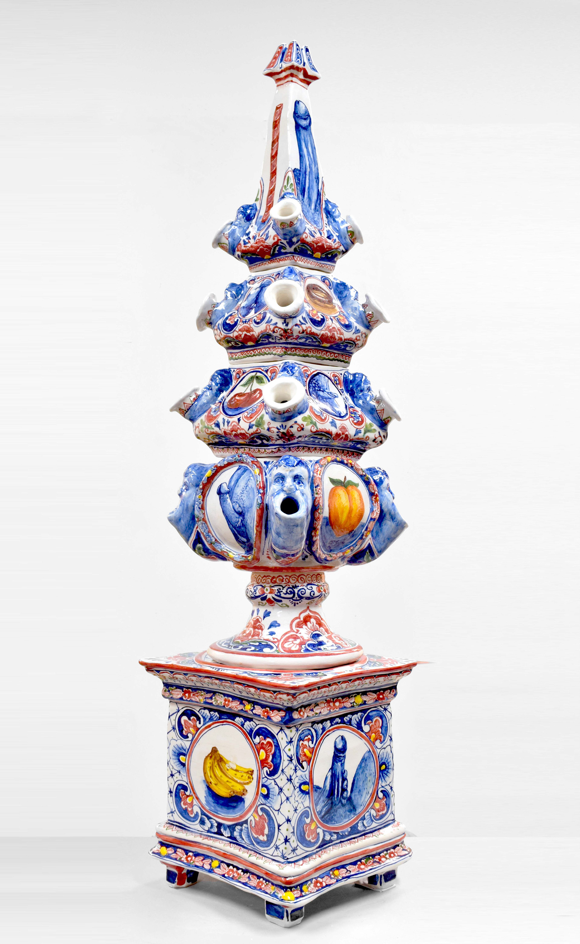 Chris Rijk, Untitled (Tulip Vase), Six segments of glazed earthenware, 110 x 30 x 30 cm