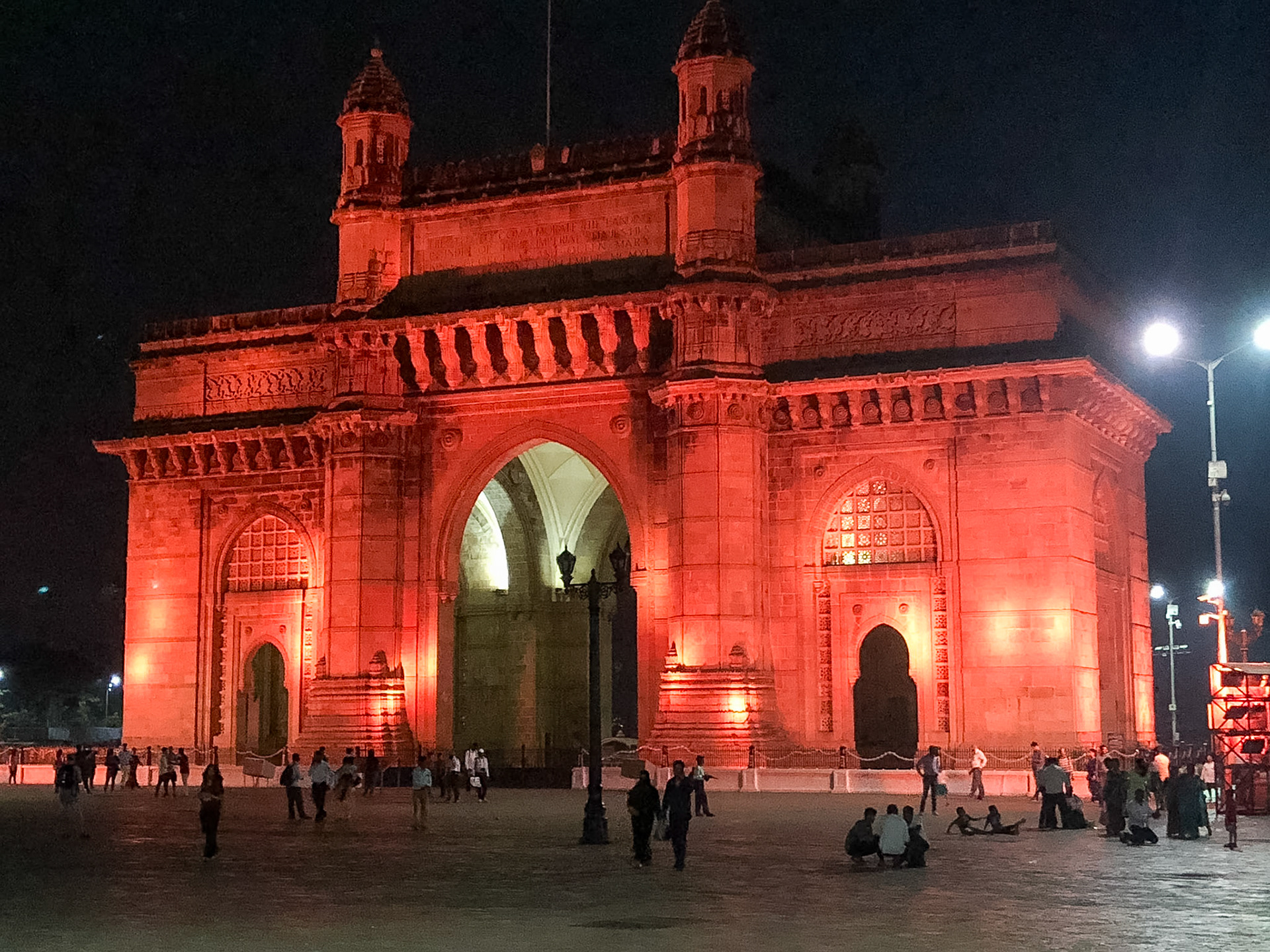 _2018-03-01__Apple__iPhone X__ iPhone X back dual camera 4mm f/1.8__f/1.8__1/5 sec__Prem J. Ramchandani Road__Mumbai__India__18°55'20.3808" N 72°50'1.9896" E