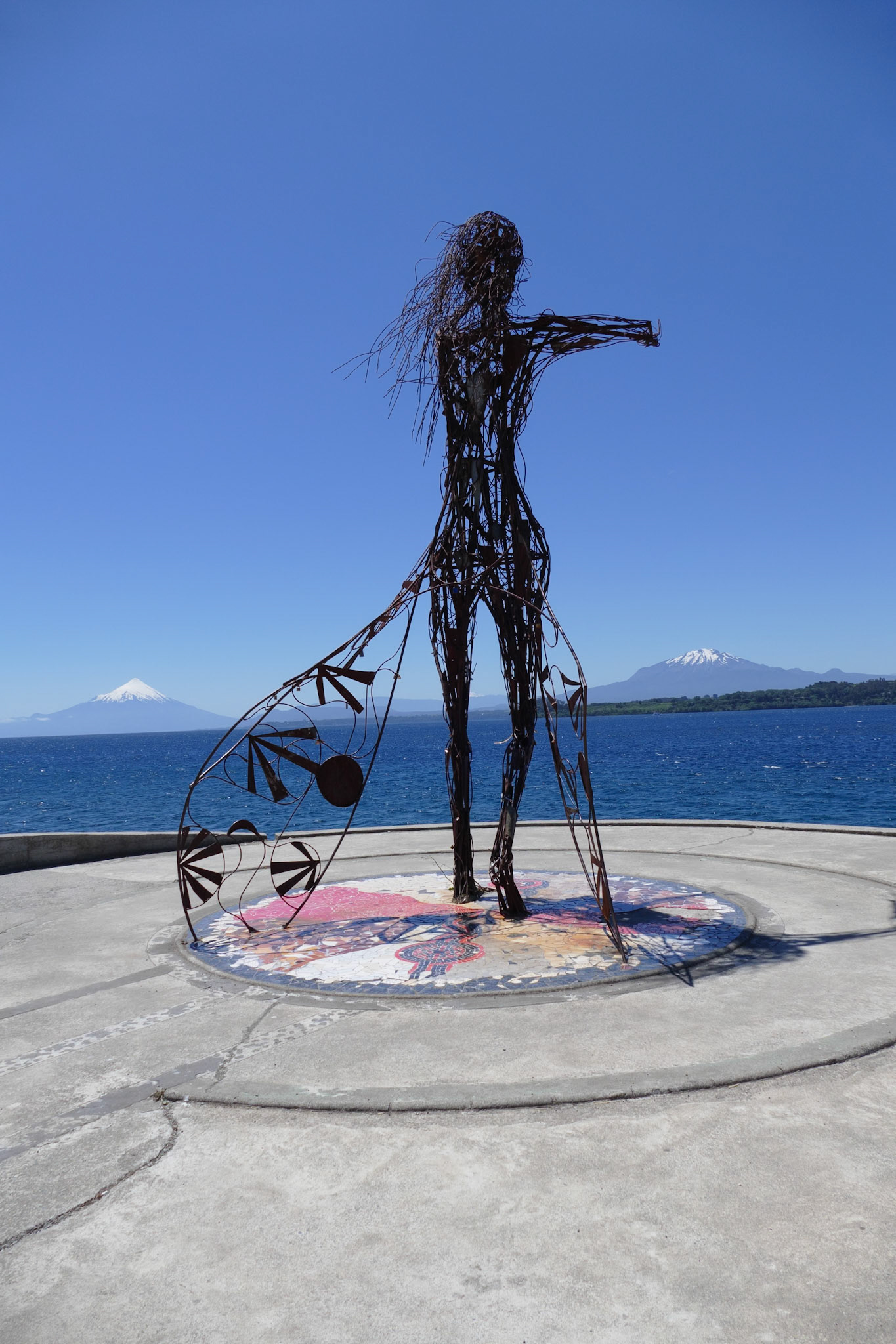 _2019-12-31__Panasonic__DMC-FZ1000__ __f/4__1/2000 sec__Santa Rosa__Puerto Varas__Chile__41°18'44.7516" S 72°58'42.2724" W