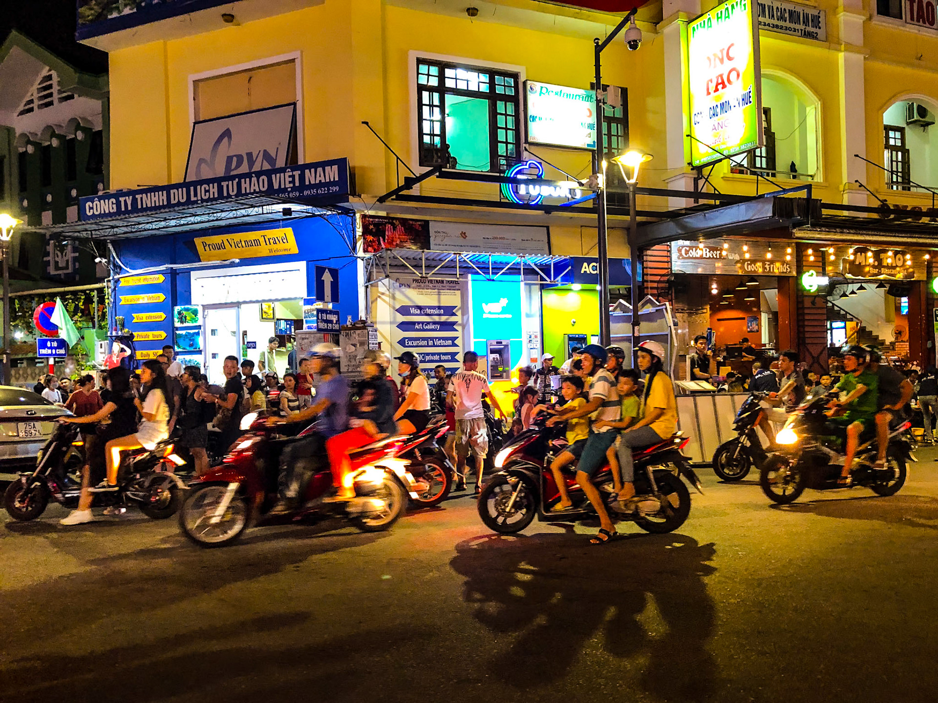 _2019-09-12__iPhone X__ iPhone X back dual camera 4mm f/1.8__f/1.8__1/6 sec__Võ Thị Sáu__Thuan Hoa Ward__Vietnam___
