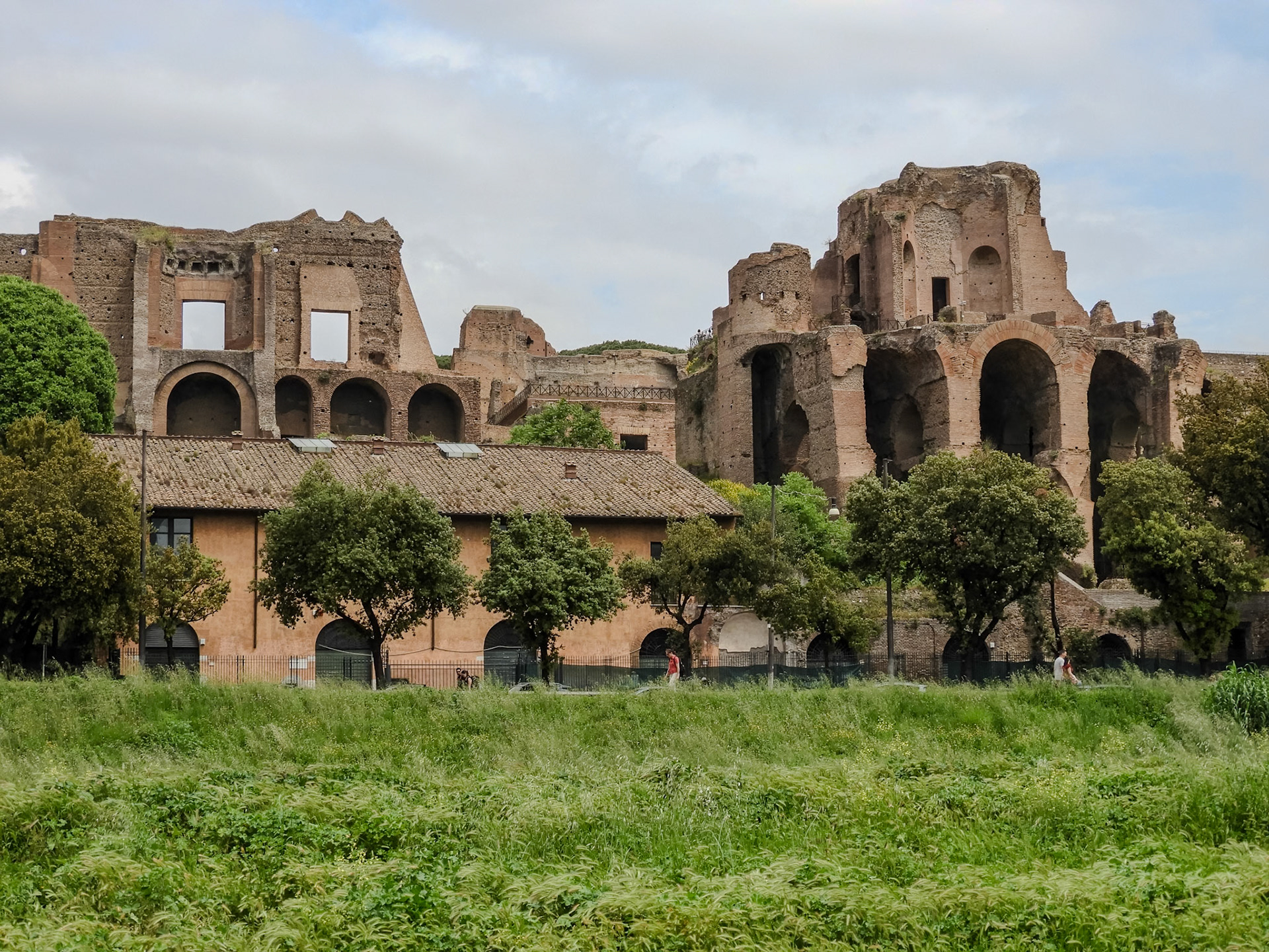 _2018-05-05__Coolpix B700__ __f/4.2__1/800 sec__Piazza del Colosseo__Rome__Italy__41°53'9.51" N 12°29'7.2528" E_