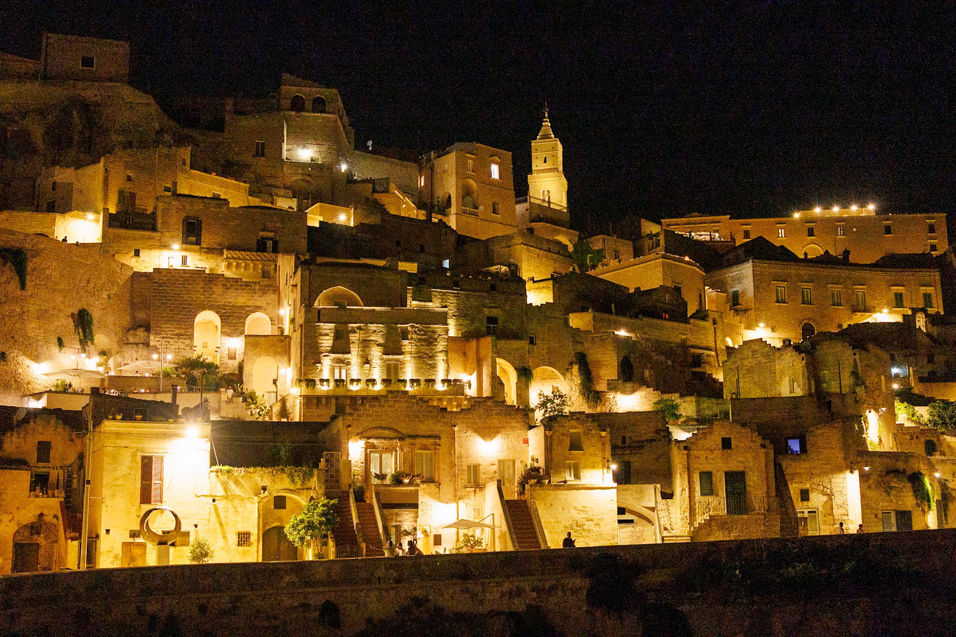 _2024-09-08__Canon__Canon EOS R3__ RF24-240mm F4-6.3 IS USM__f/5__1/60 sec__Rione Casalnuovo__Matera__Italy__40°39'53.1468" N 16°36'42.8112" E