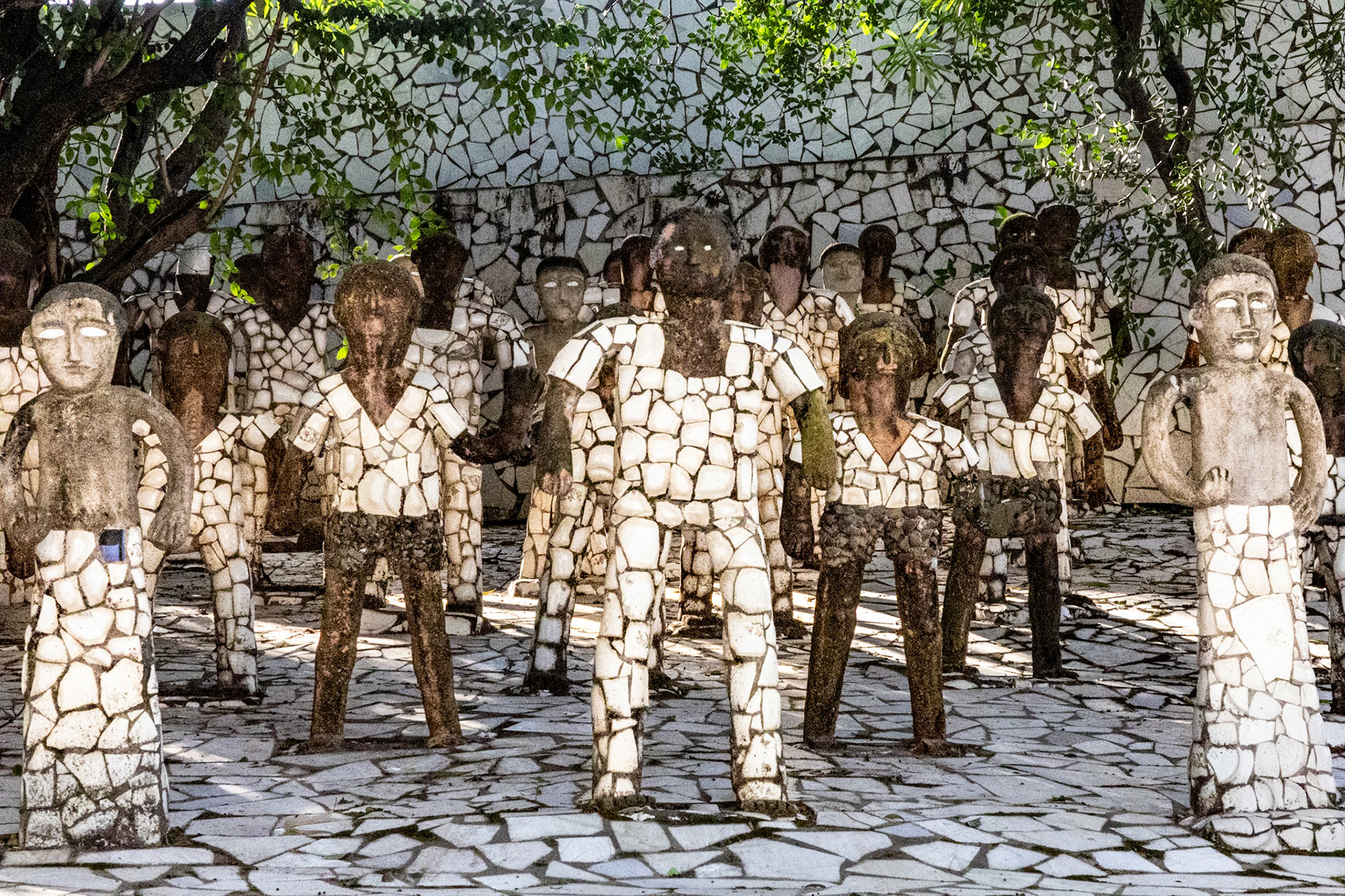 __2025-12-04__Canon__Canon EOS R3__ RF24-70mm F2.8 L IS USM__f/20__1/800 sec__Uttar Marg__Chandigarh__India__30°45'9.5868" N 76°48'19.764" E