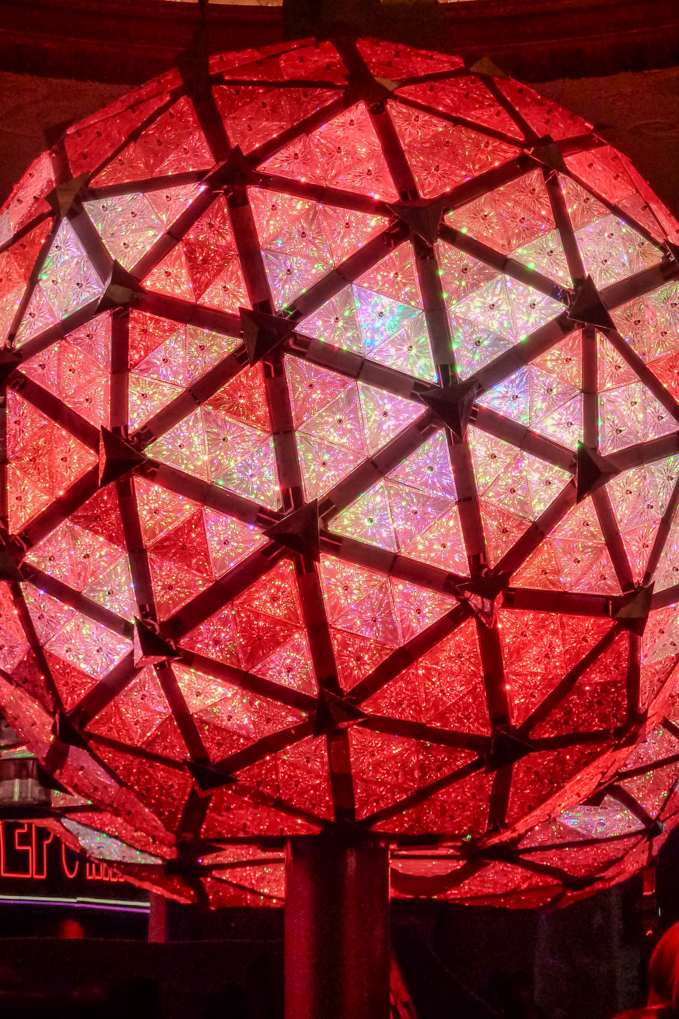 _2011-12-29__Panasonic__DMC-TZ10__ __f/4.3__1/125 sec__Rockefeller Plaza__New York__United States__40°45'26.6112" N 73°59'11.8104" W