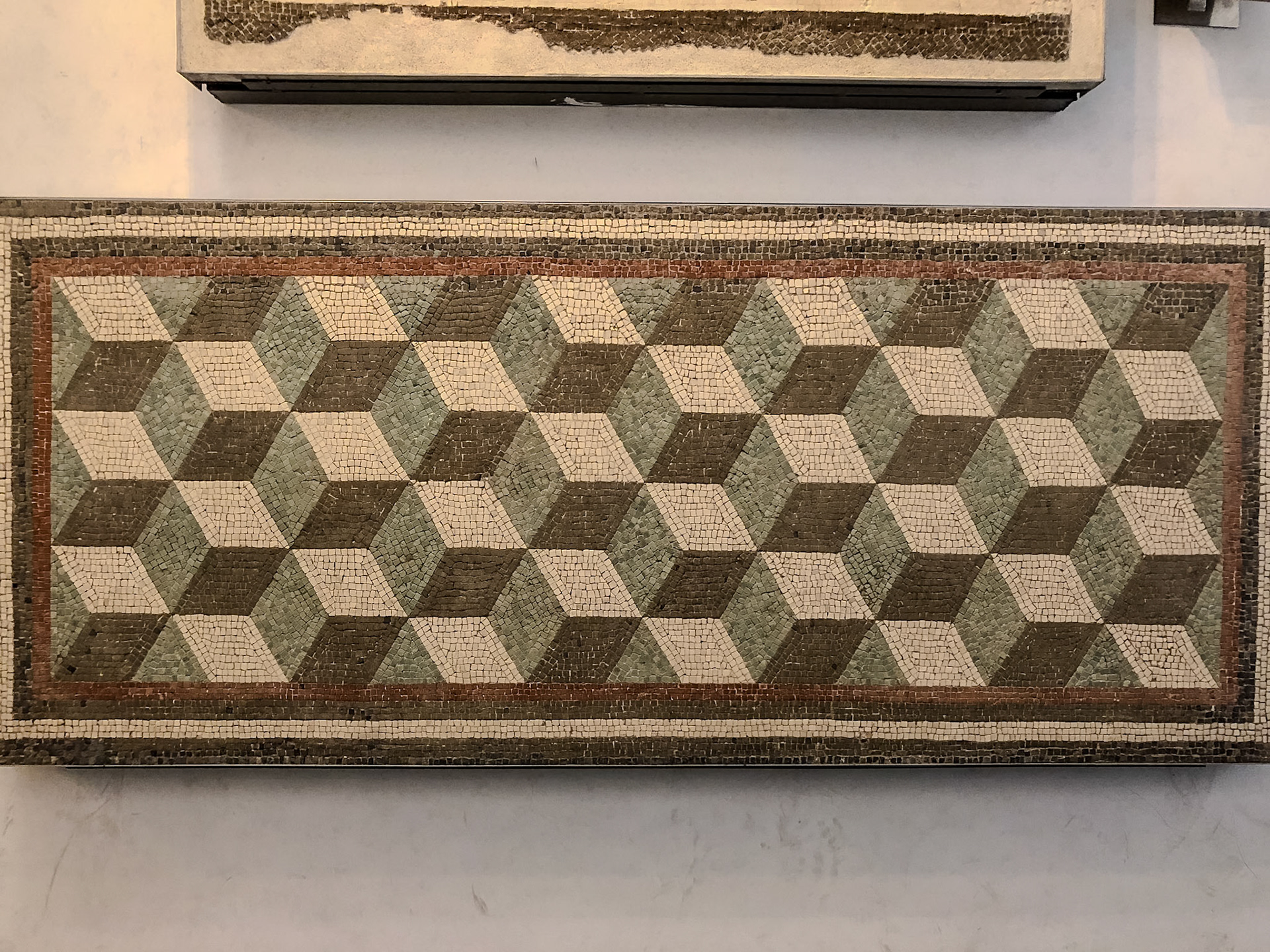 2018-05-29 14:41:15_iPhone X back dual camera 4mm f/1.8_f/1.8_1/17 sec_Via del Viminale_Rome_Italy_41°54'3.4884" N 12°29'53.8404" E