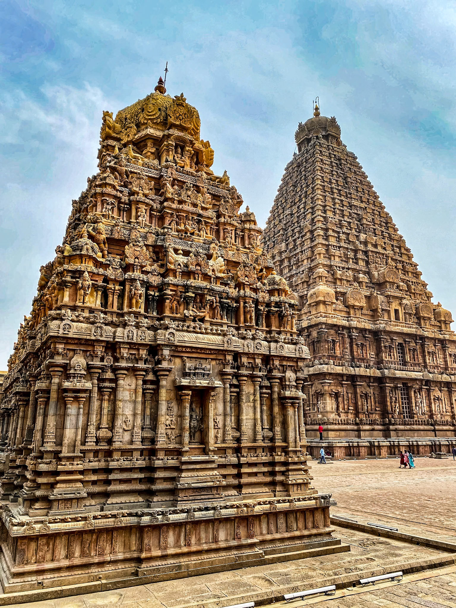 2022-11-19 11:10:11_iPhone 11 Pro back triple camera 4.25mm f/1.8_f/1.8_1/4600 sec_Thanjivur, Kumbakonam Temple_Tamil Nadu_India___