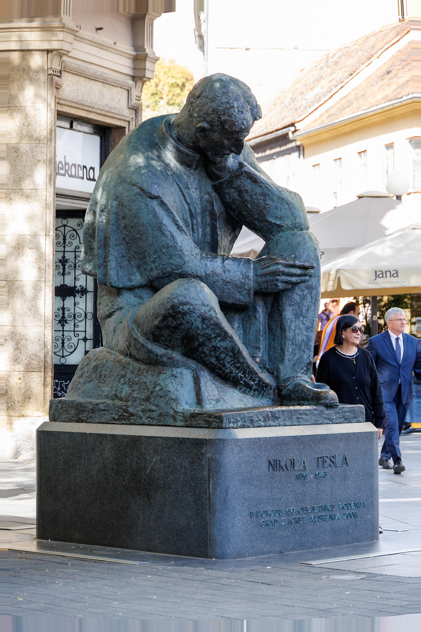 2024-09-25 13:20:06RF24-240mm F4-6.3 IS USMf/6.31/160 sec45°48'39.7188" N 15°58'25.4388" E