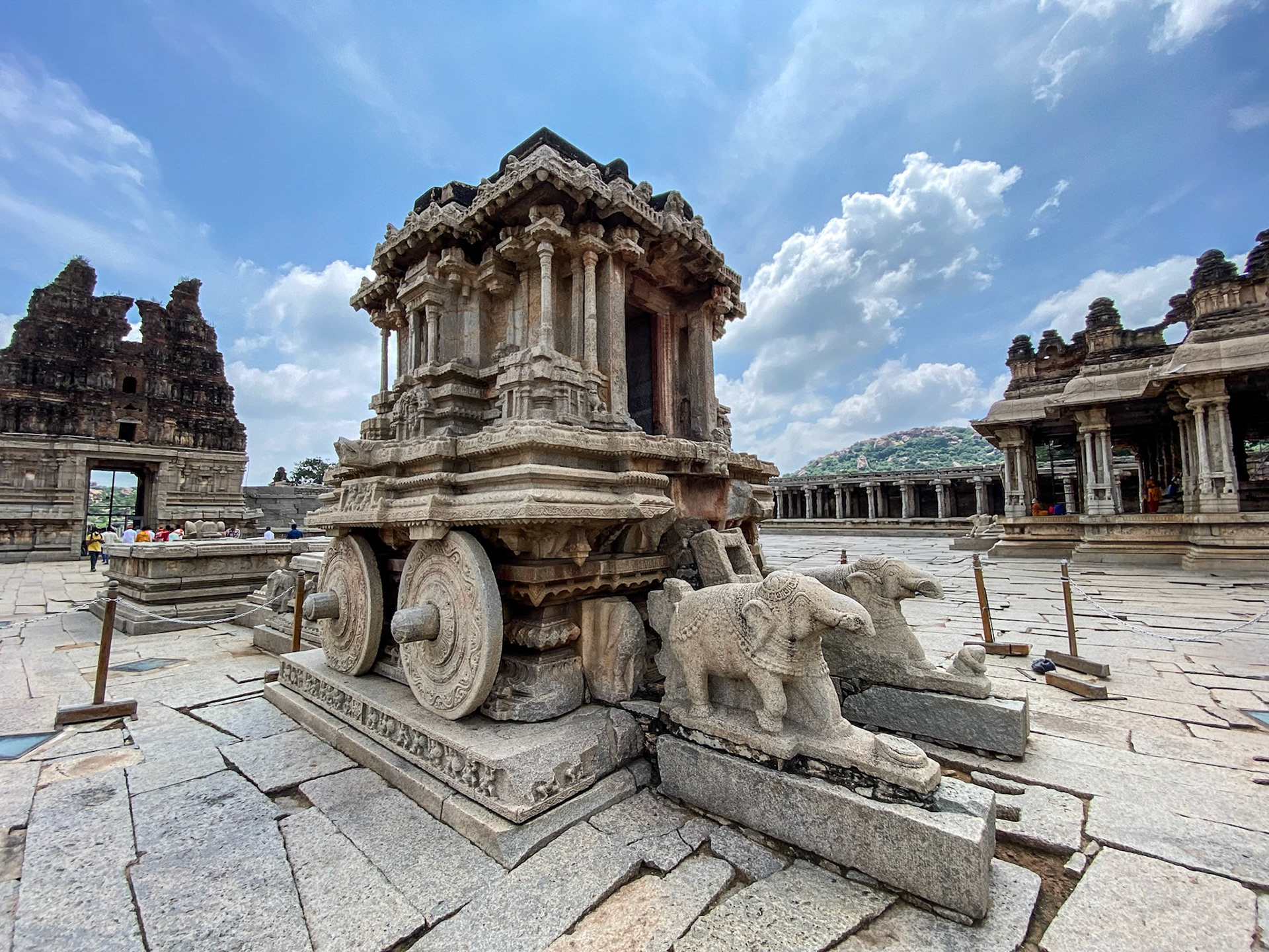 2022-10-15 11:28:48_iPhone 11 Pro back triple camera 1.54mm f/2.4_f/2.4_1/850 sec____Haampi_India_