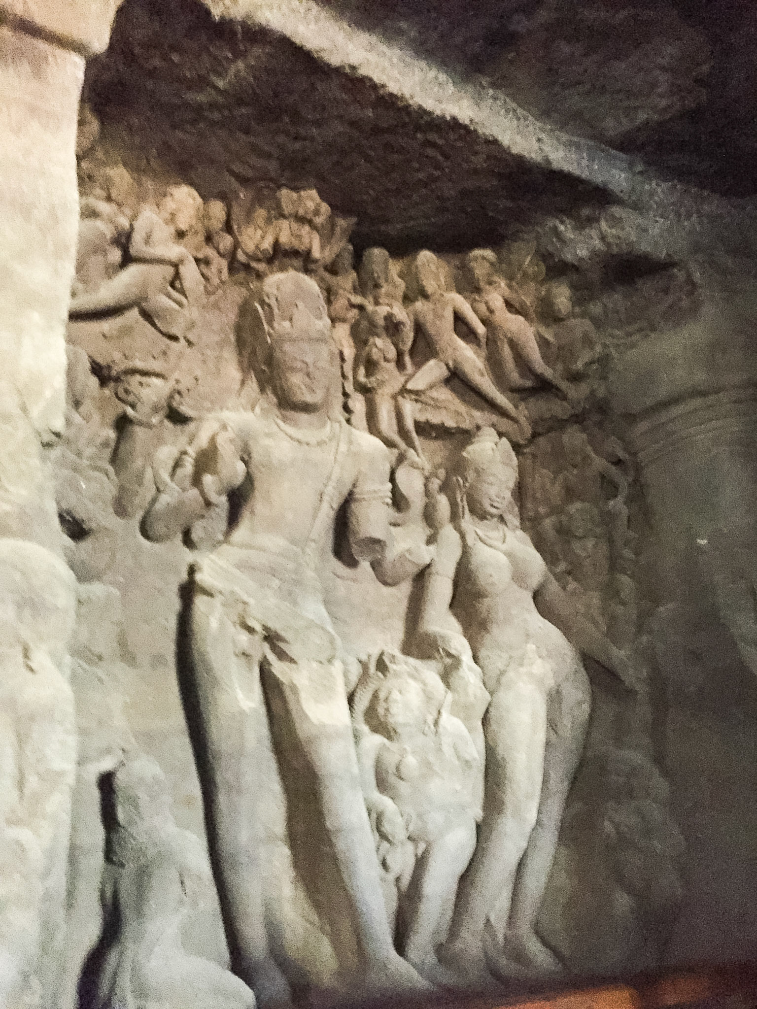 _2018-03-03__iPhone 6__ iPhone 6 back camera 4.15mm f/2.2__f/2.2__1/17 sec__Path to caves____India__18°58'19.8516" N 72°55'49.7892" E_